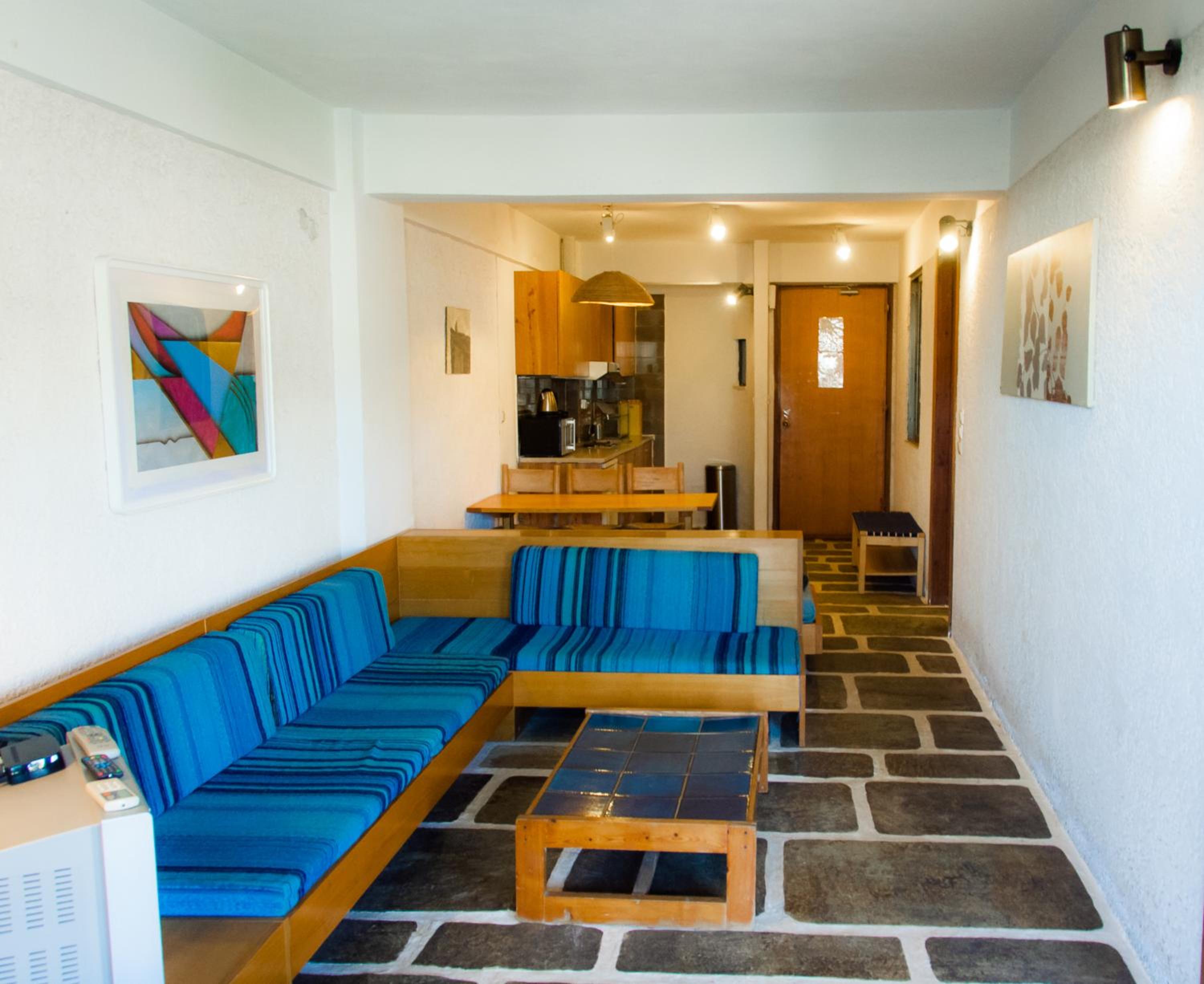 Family Room - Photo 14