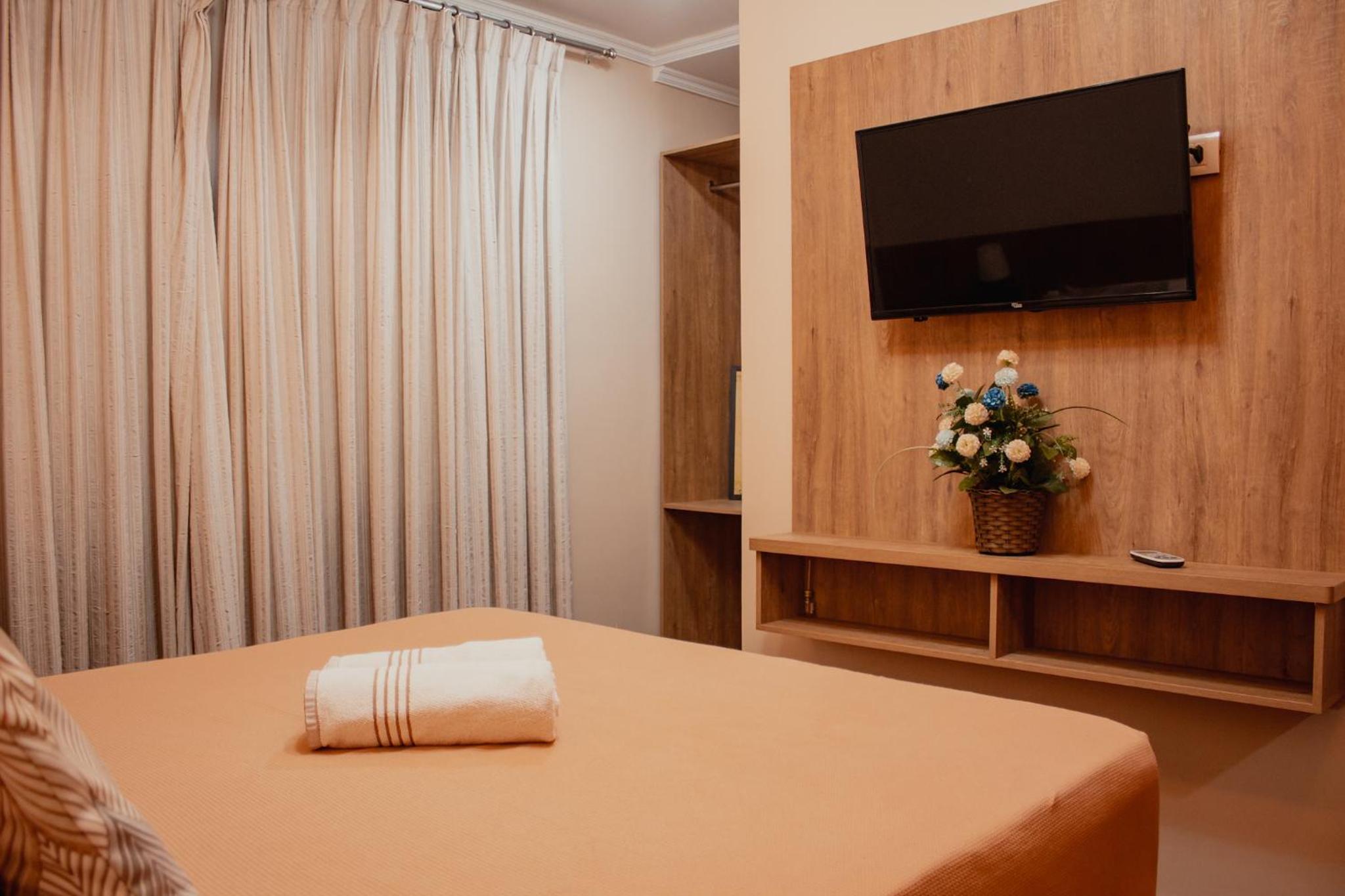 Double Room with Private Bathroom photo 2