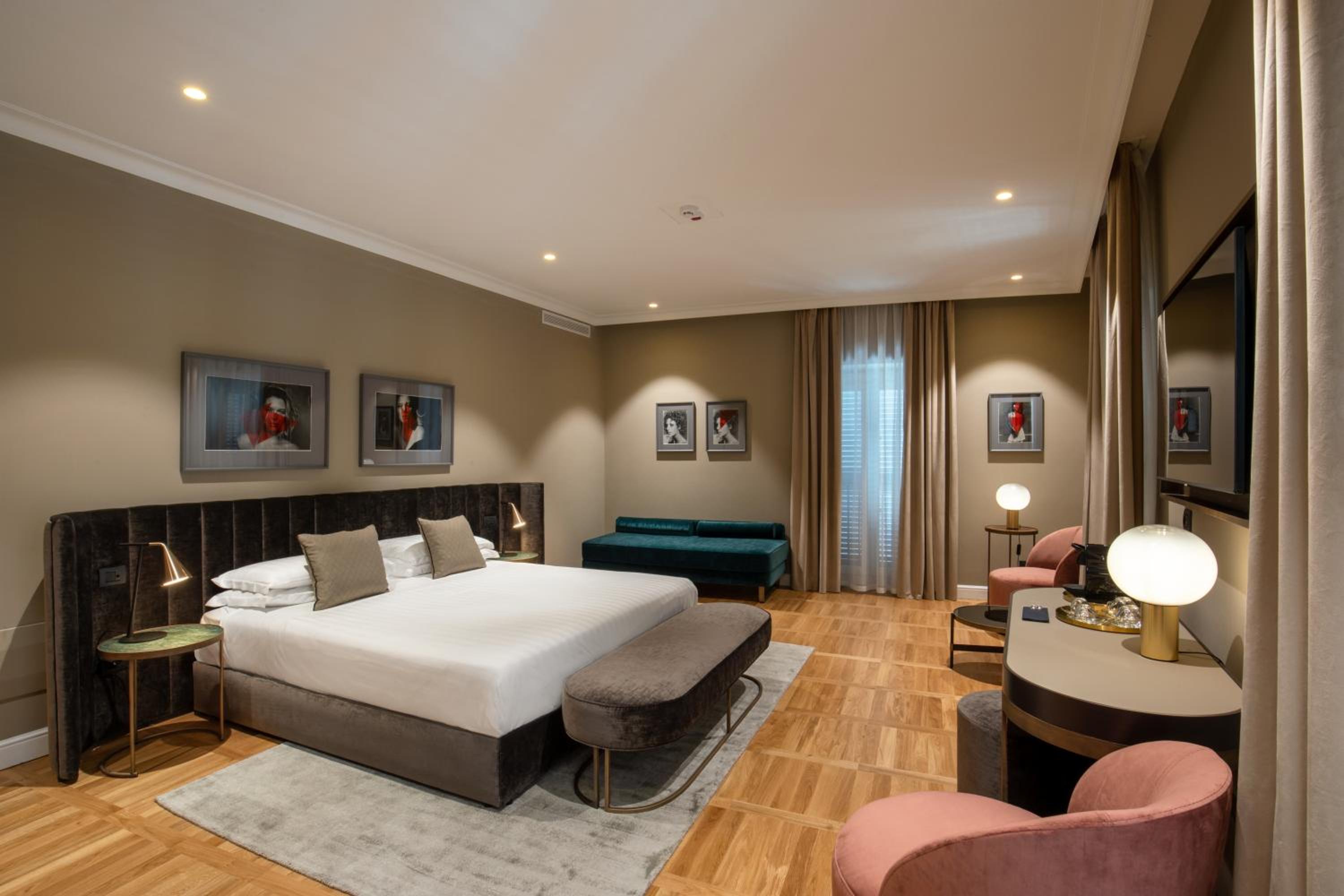 Junior Suite - Via Mario de Fiori 59 A
