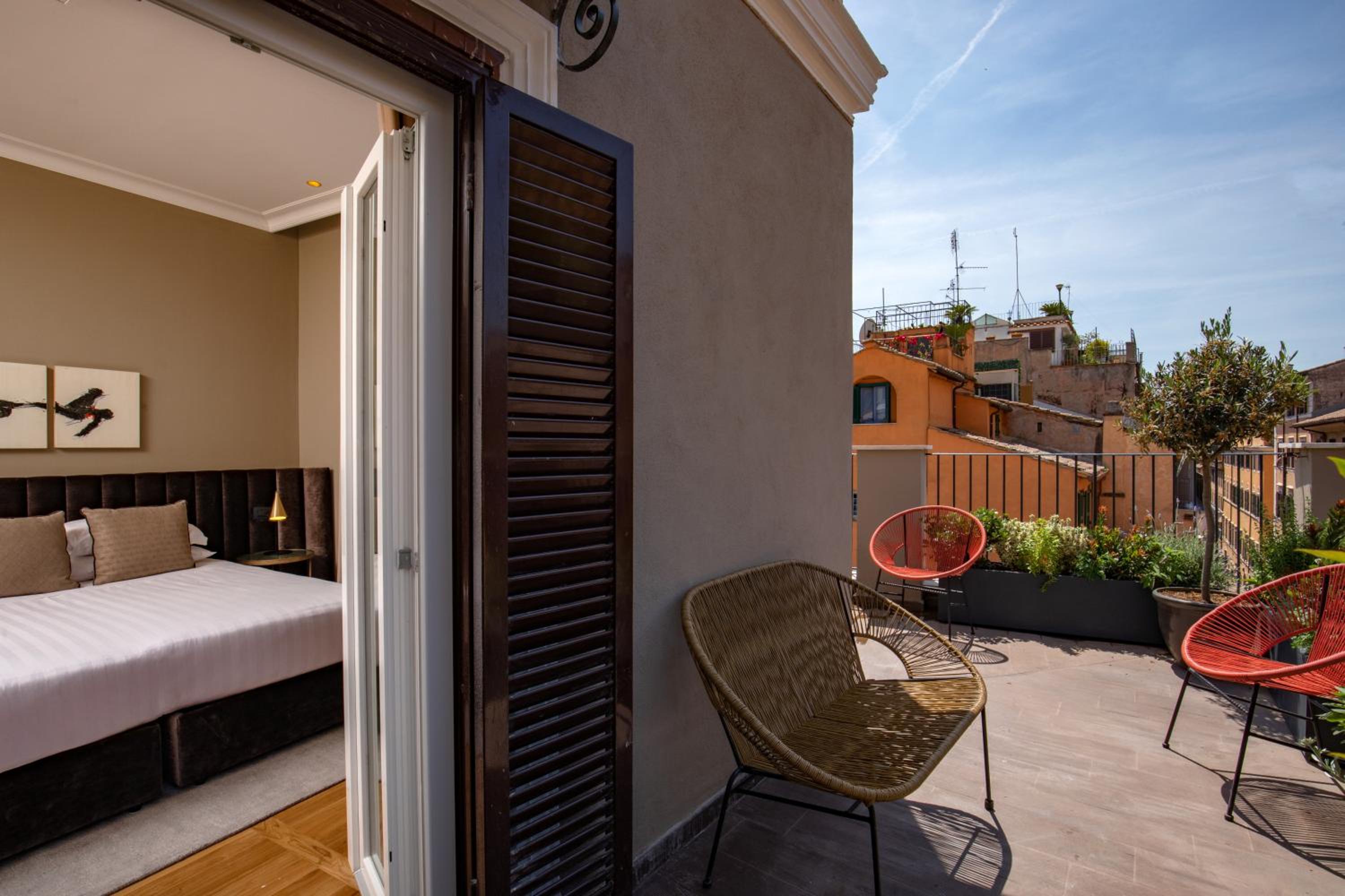 Junior Suite with Terrace - Via Mario de Fiori 59 A