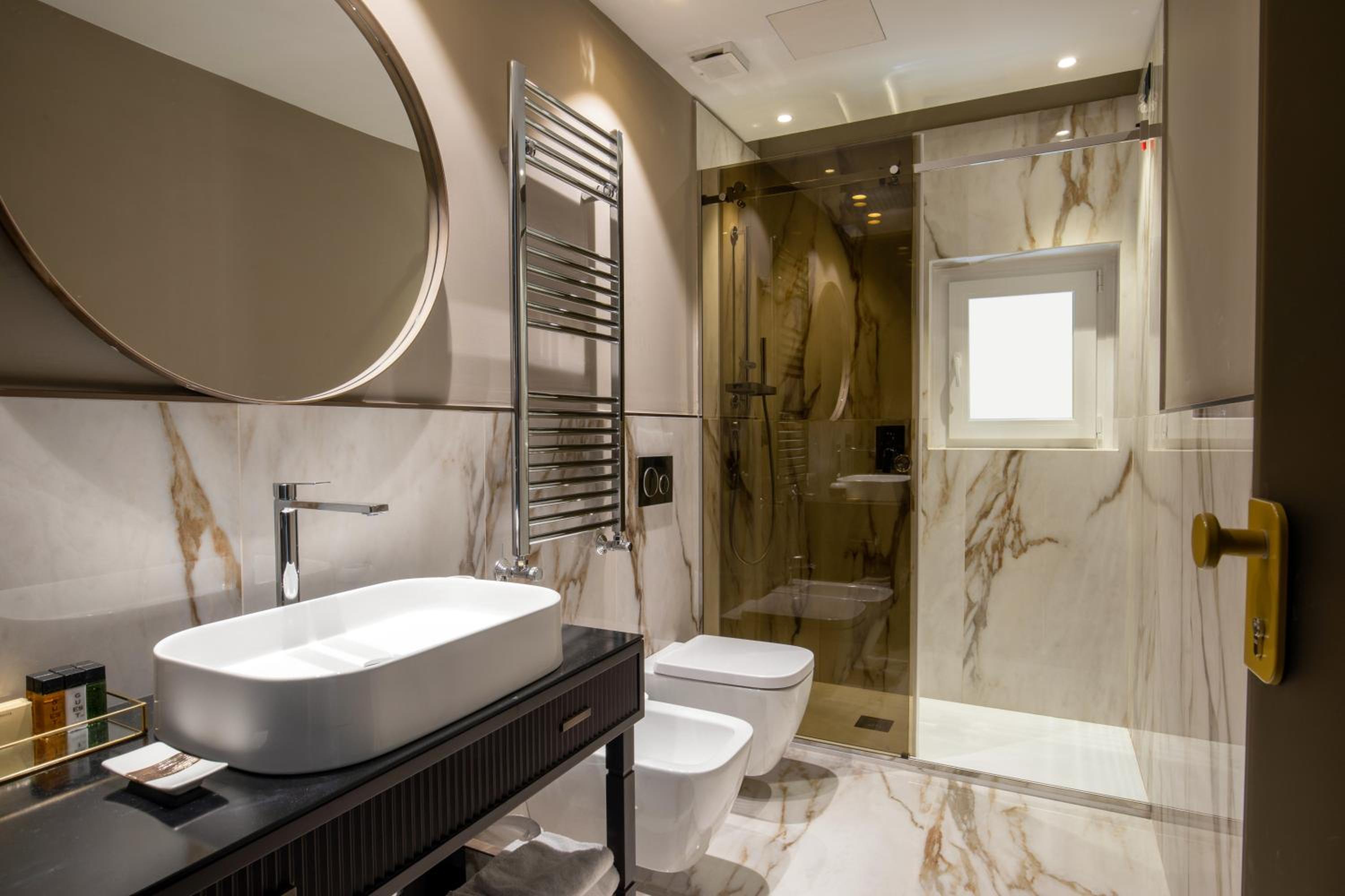 Junior Suite with Terrace - Via Mario de Fiori 59 A