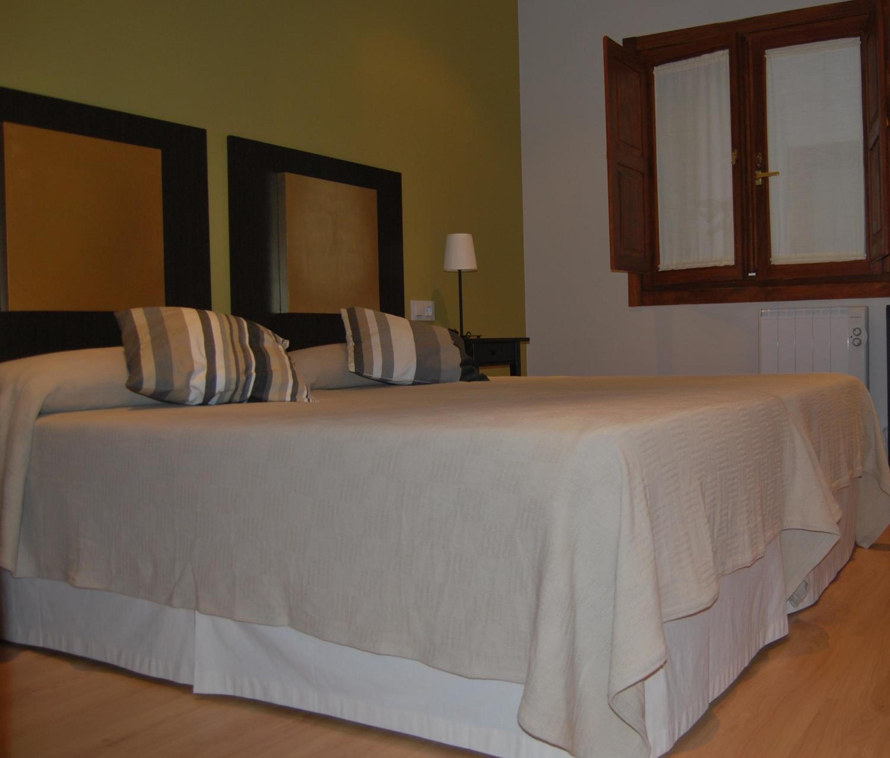 One-Bedroom Apartment (3 Adults) photo 2