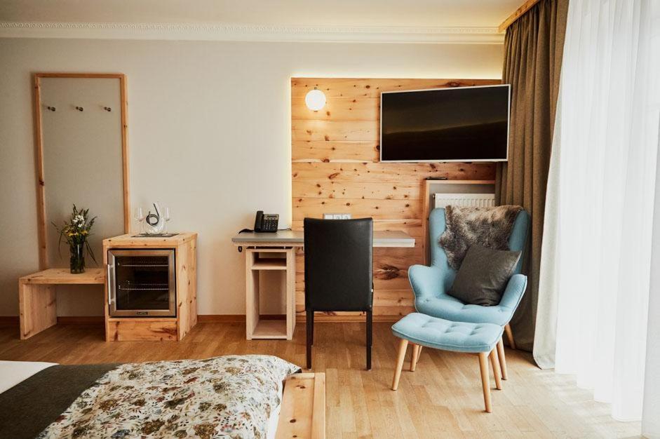 Large Double Room photo 2