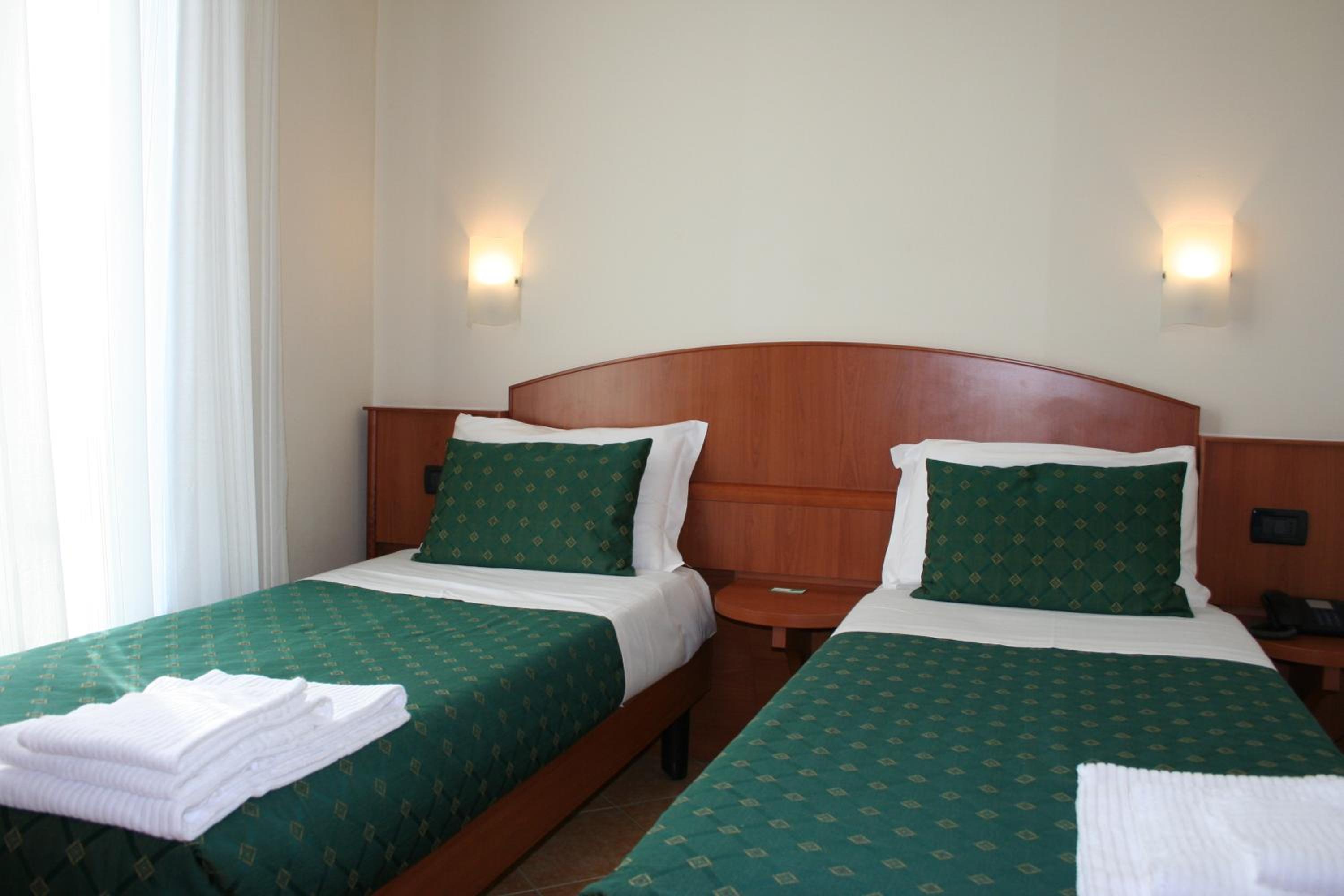 Single Room photo 2