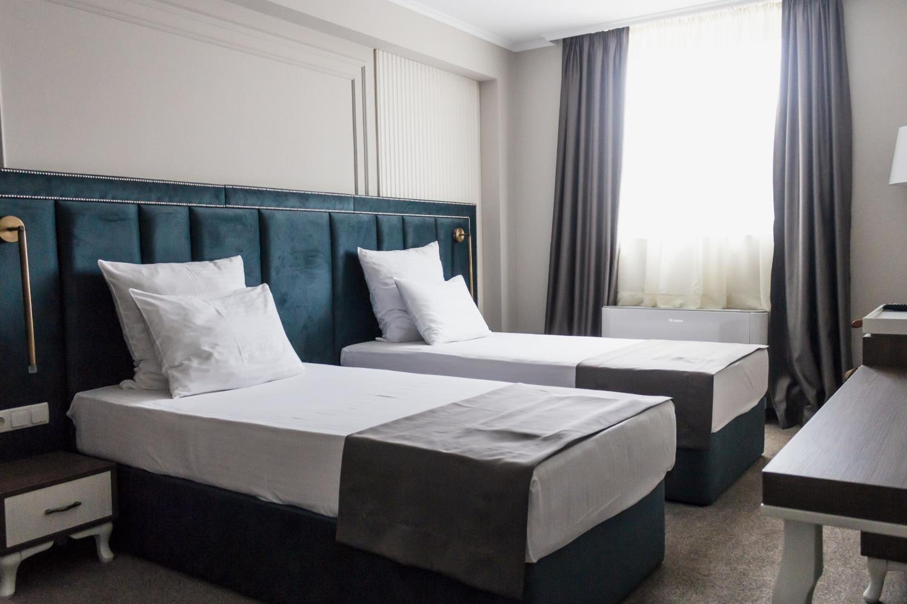 Deluxe Double or Twin Room - Photo 1