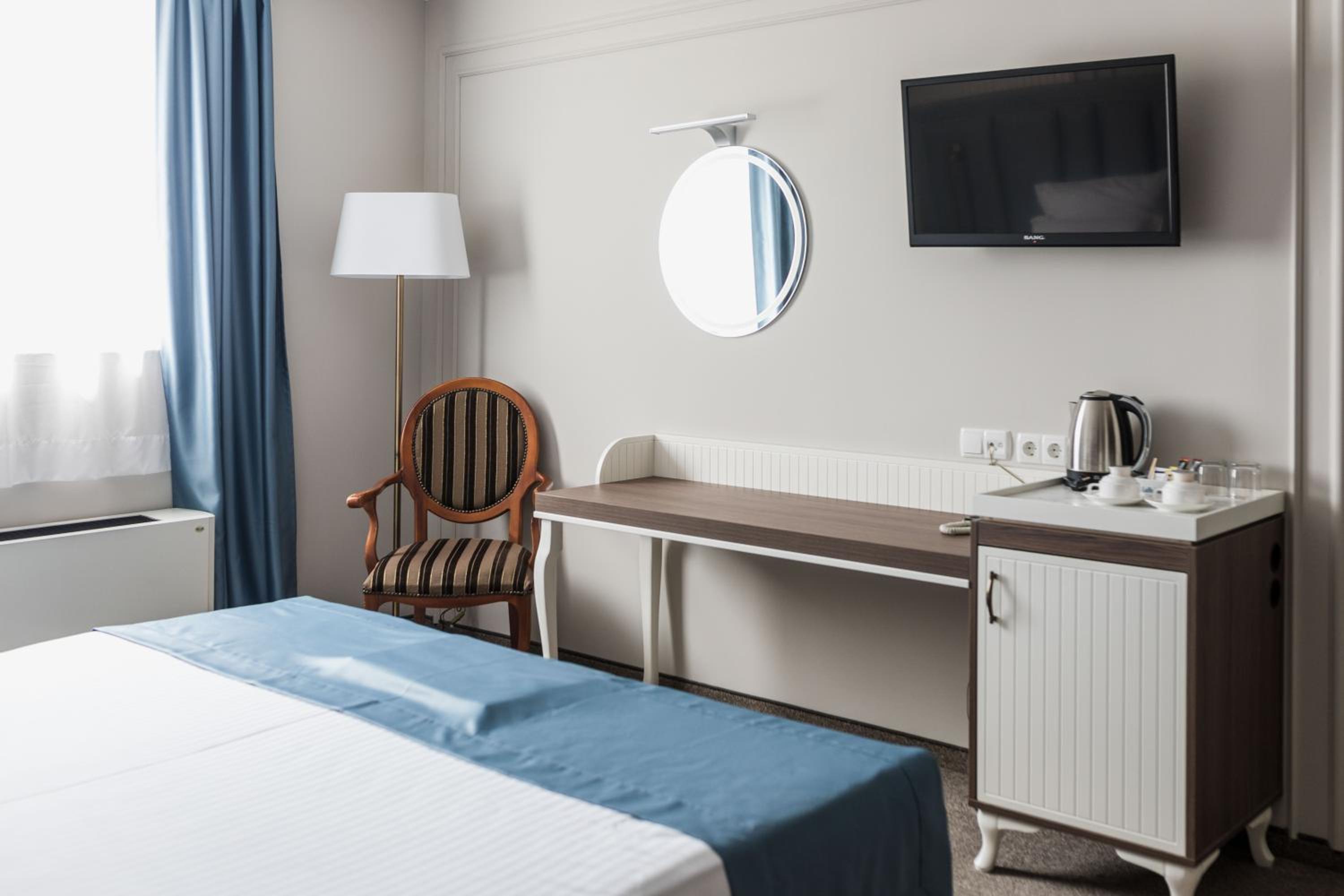 Deluxe Double or Twin Room - Photo 3
