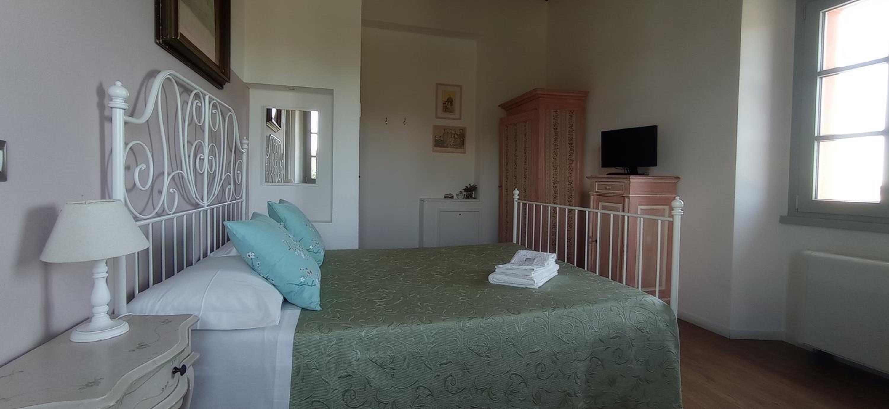 Double Room - Photo 10