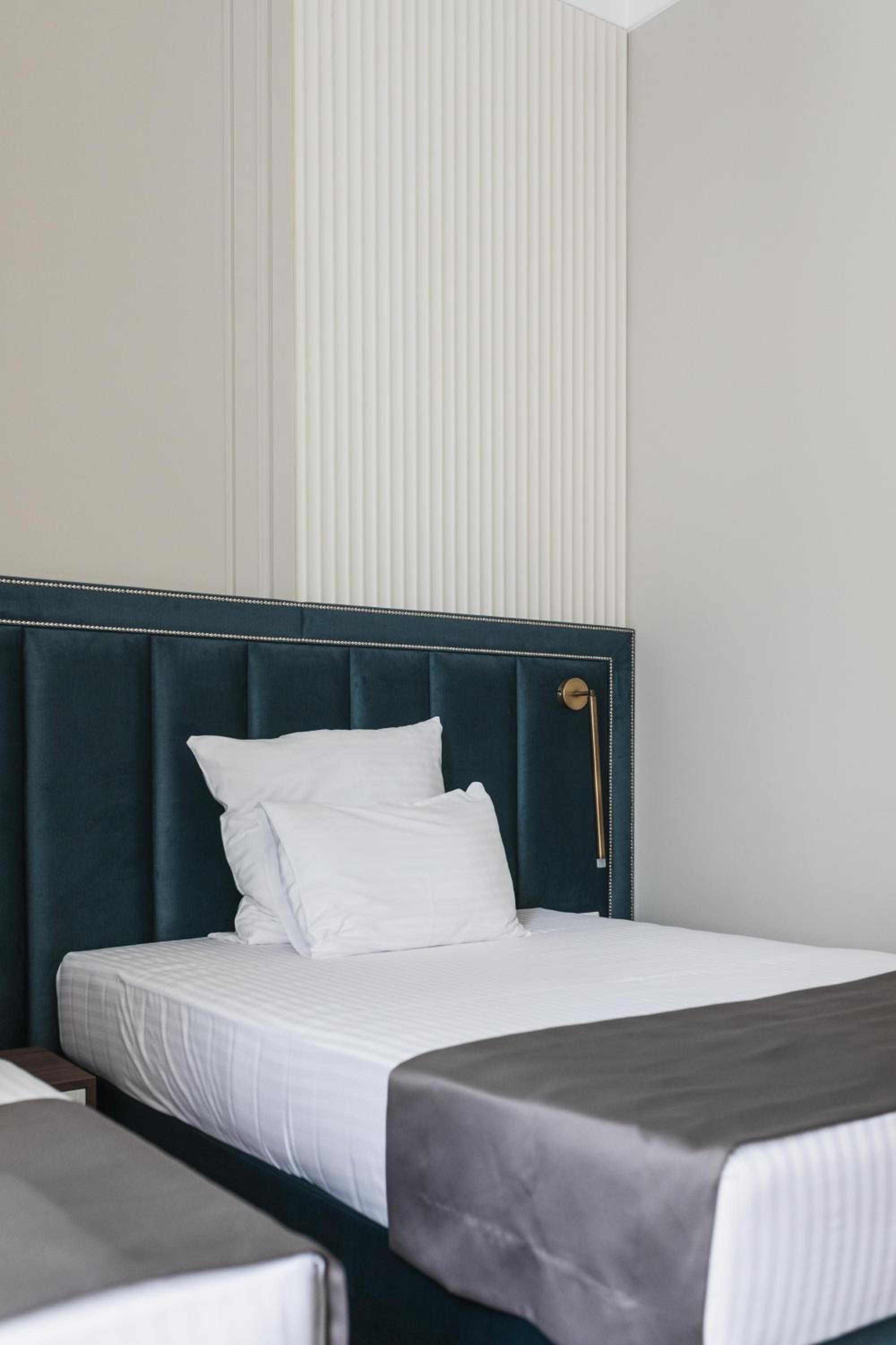 Deluxe Double or Twin Room - Photo 13