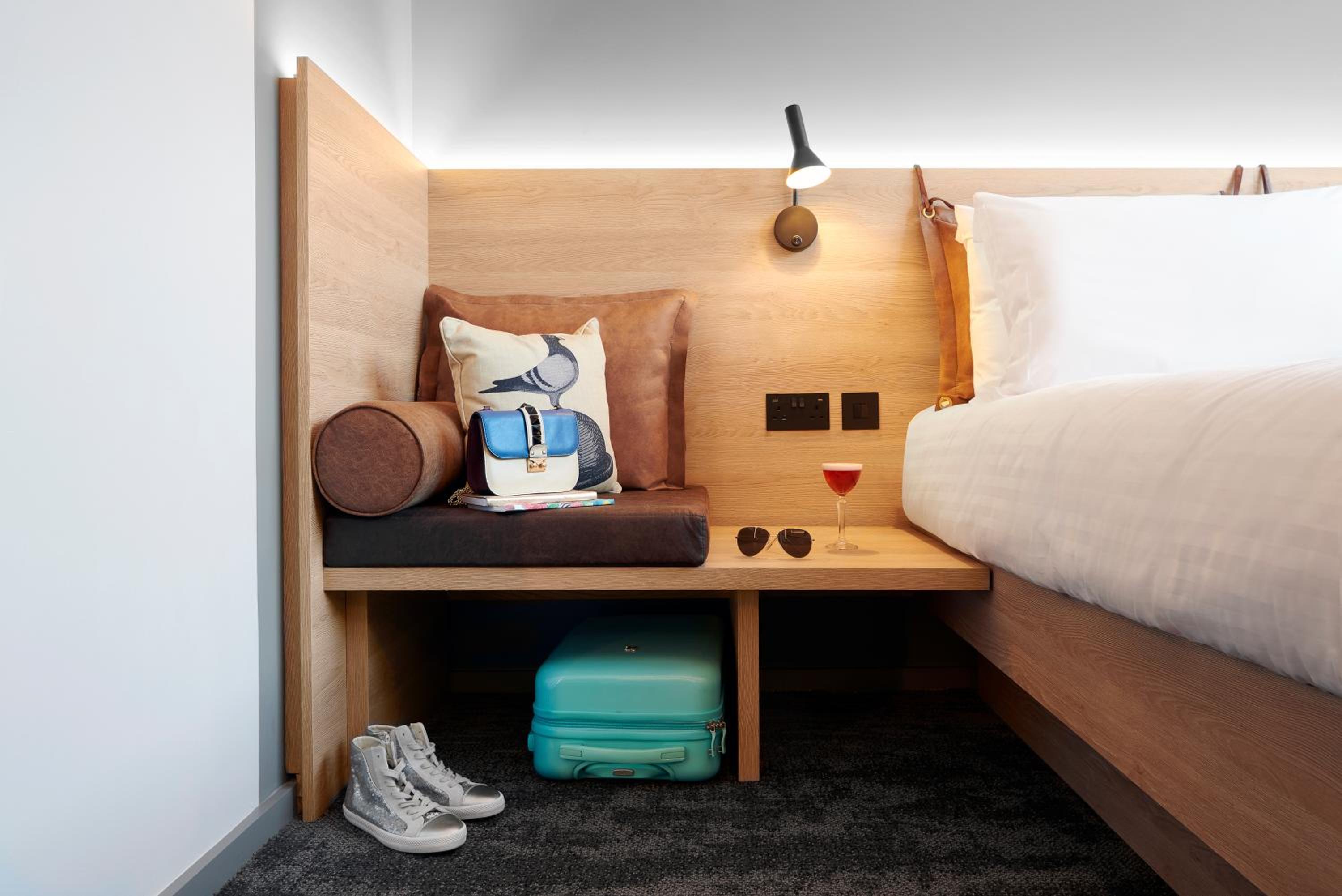 Moxy Sleeper, Guest room, 1 King - Photo 10