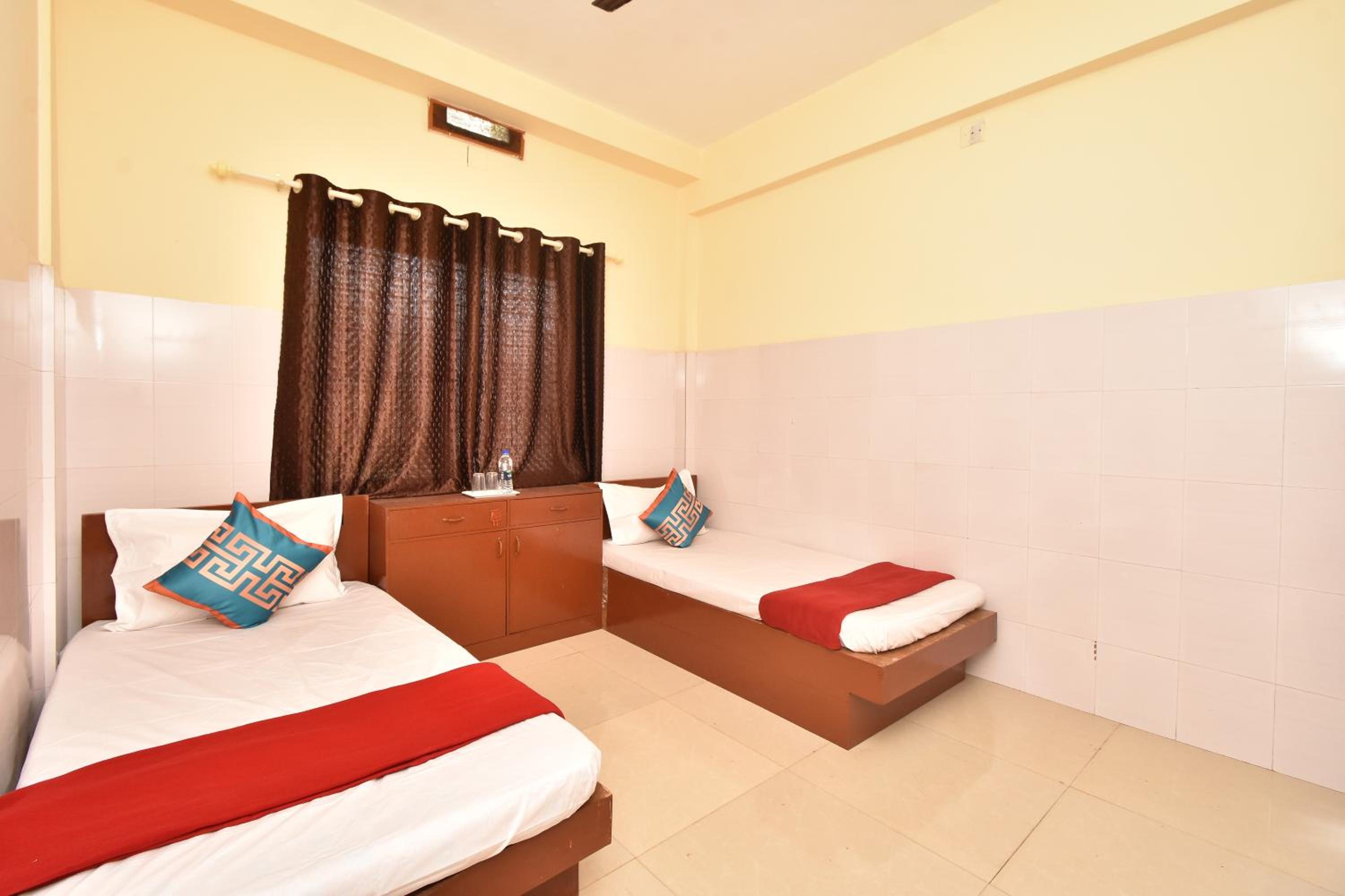 Budget Double or Twin Room photo 2