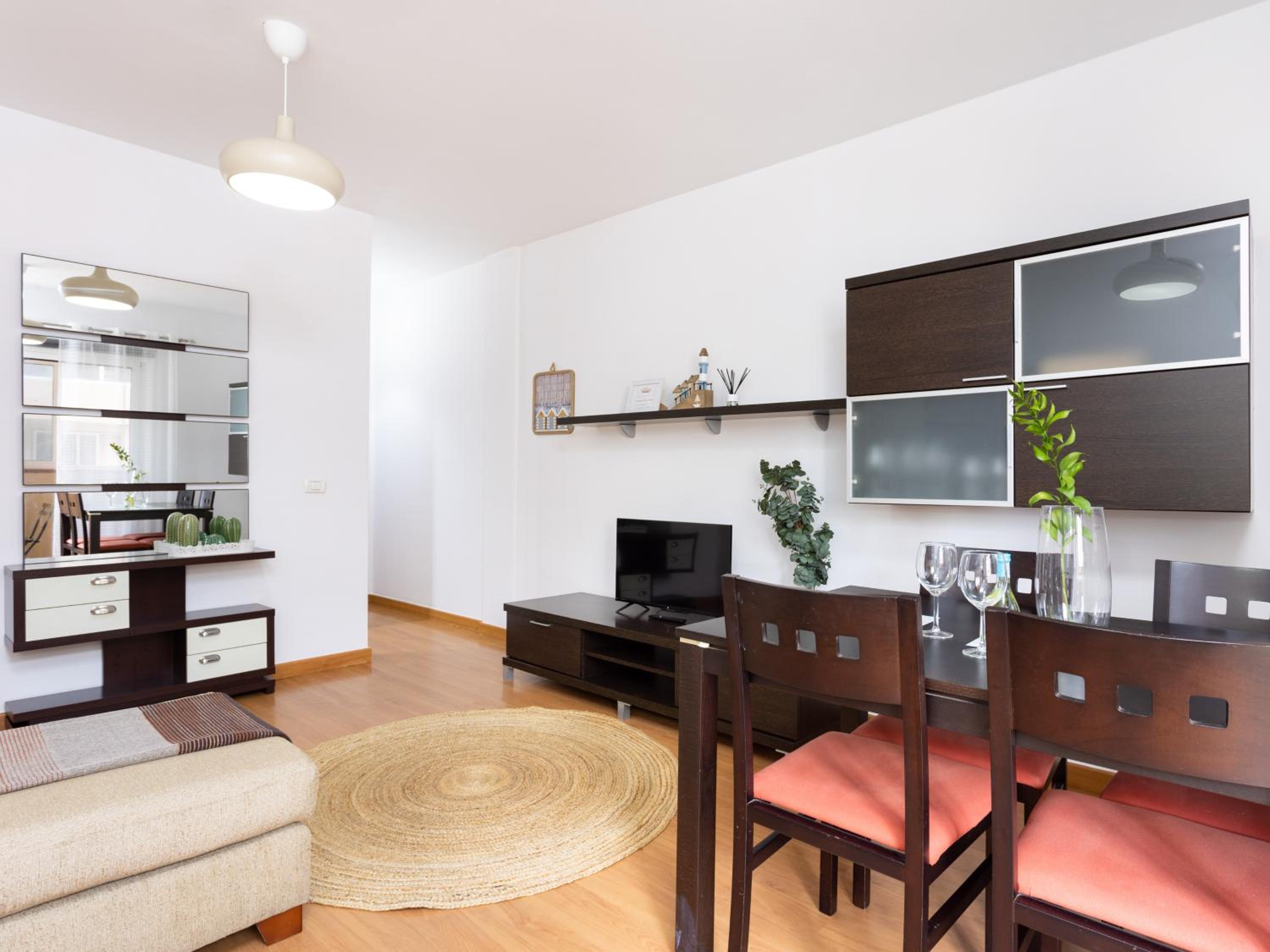 Apartment photo 2