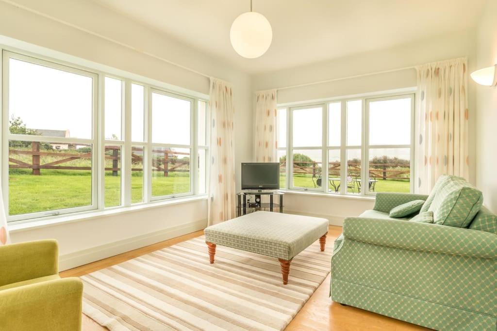 Four-Bedroom House photo 1