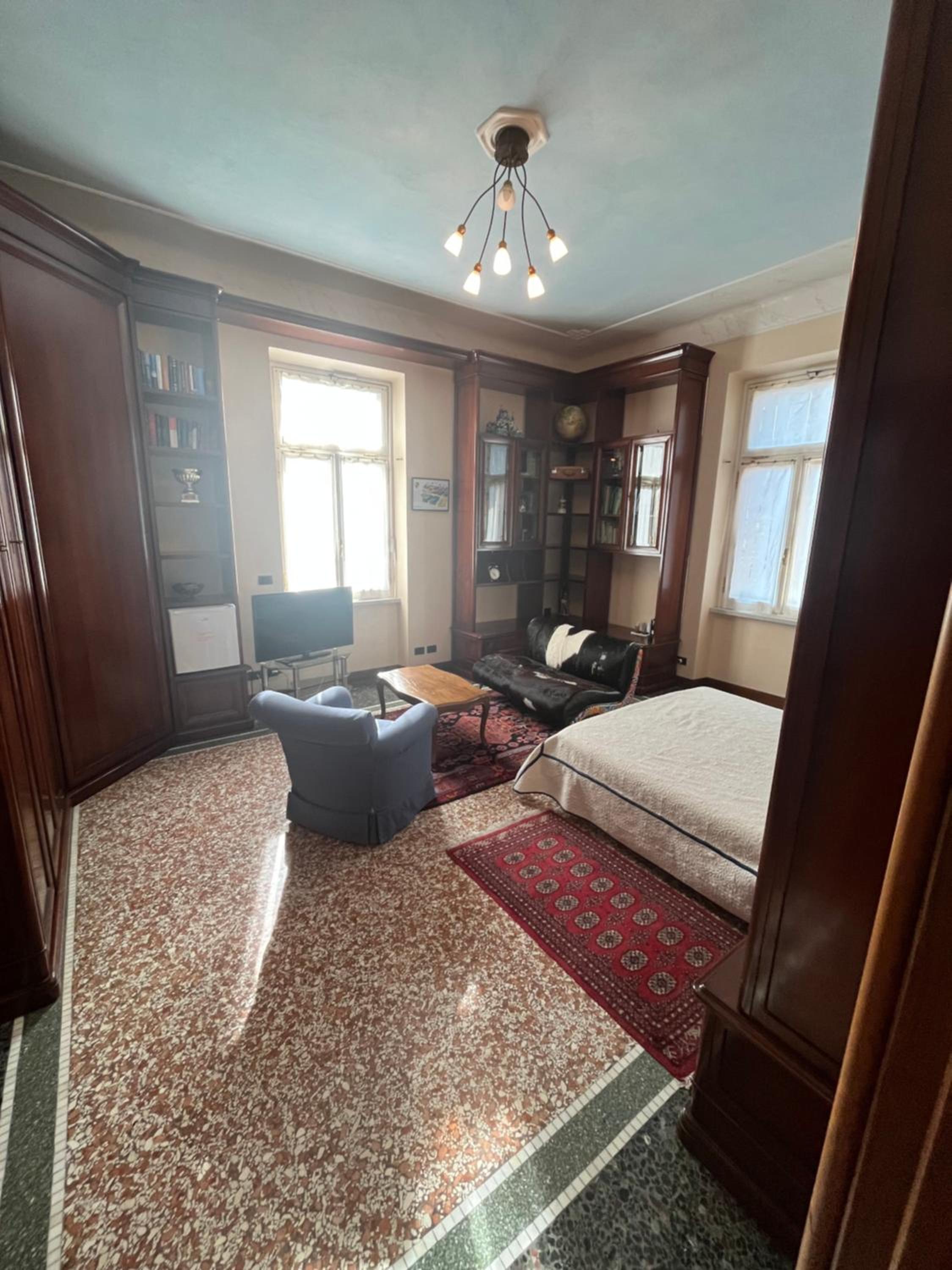 Large Double Room photo 1