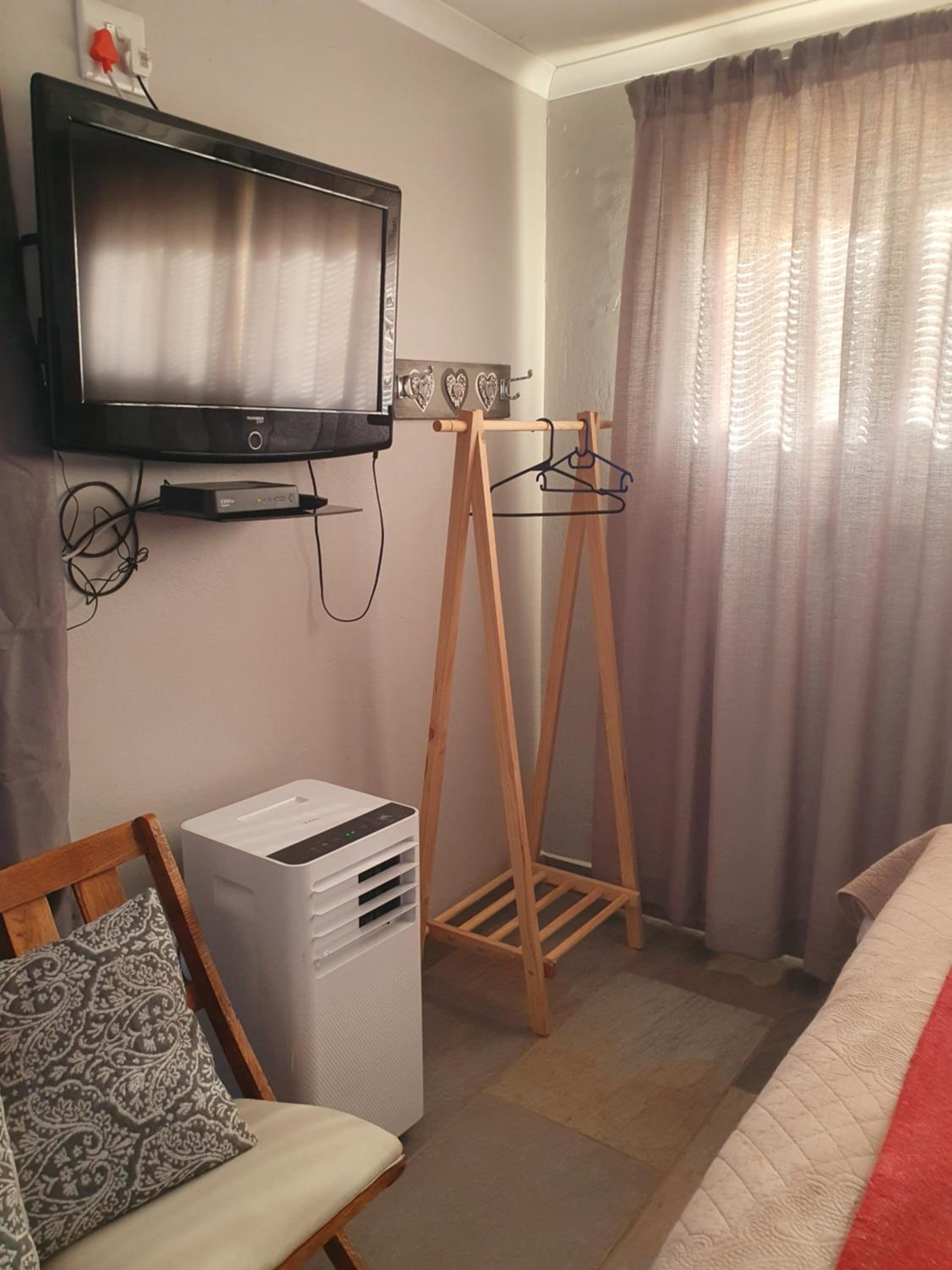 Deluxe Queen Room - Photo 2
