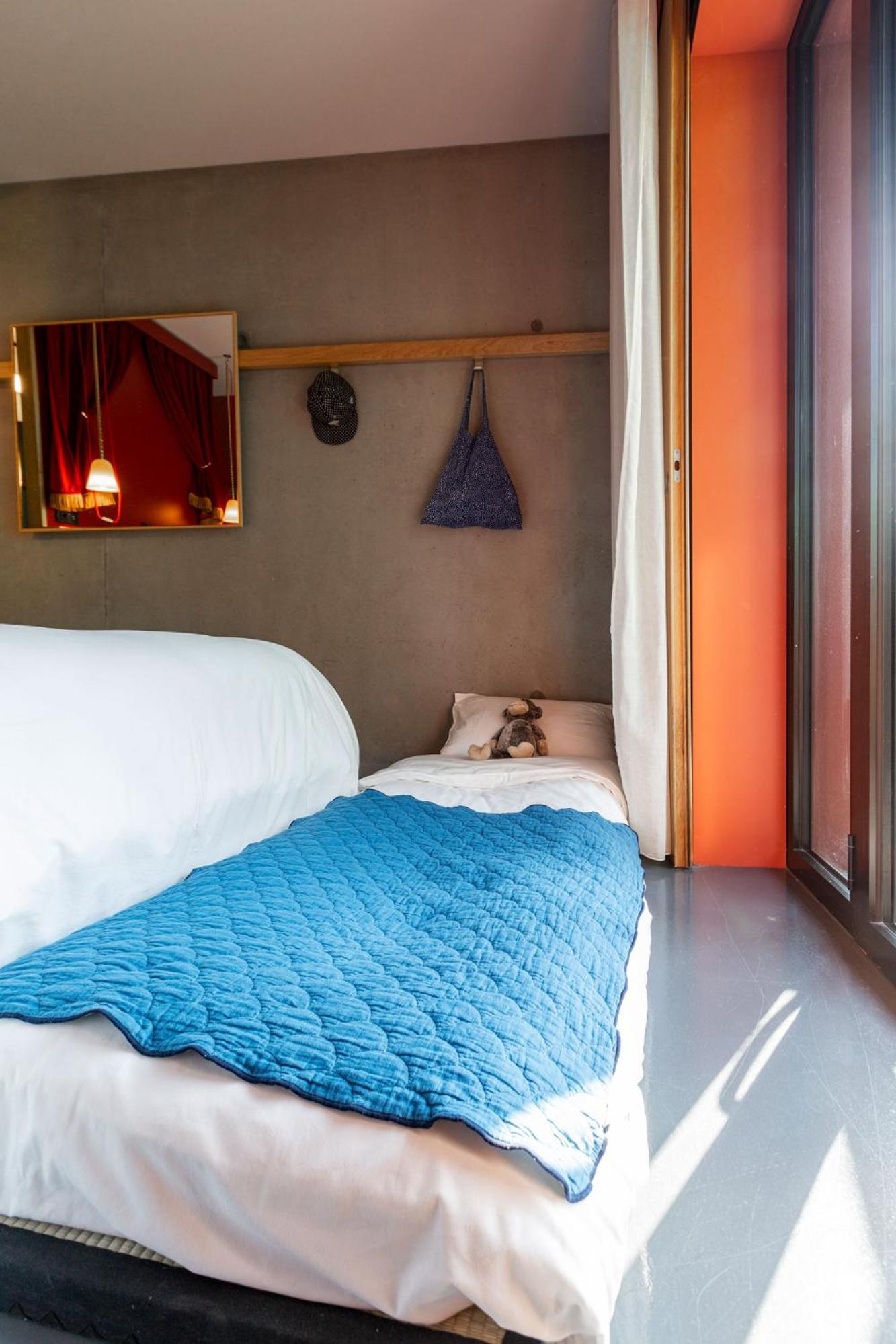 2 Adjacent Double Rooms