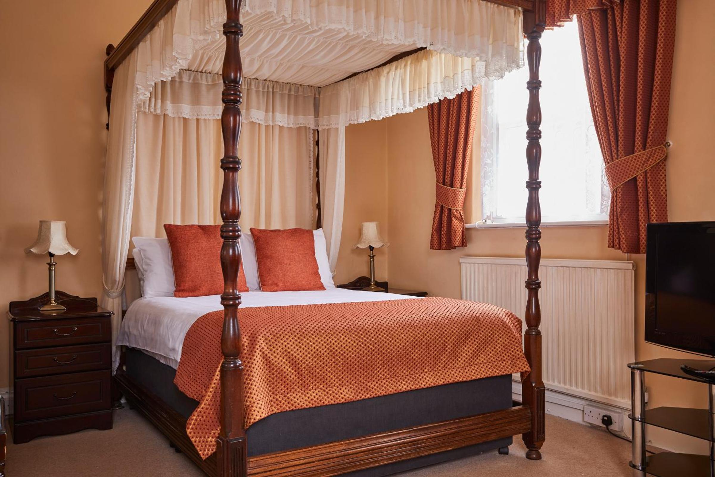 Superior Double Room (Pet Friendly)