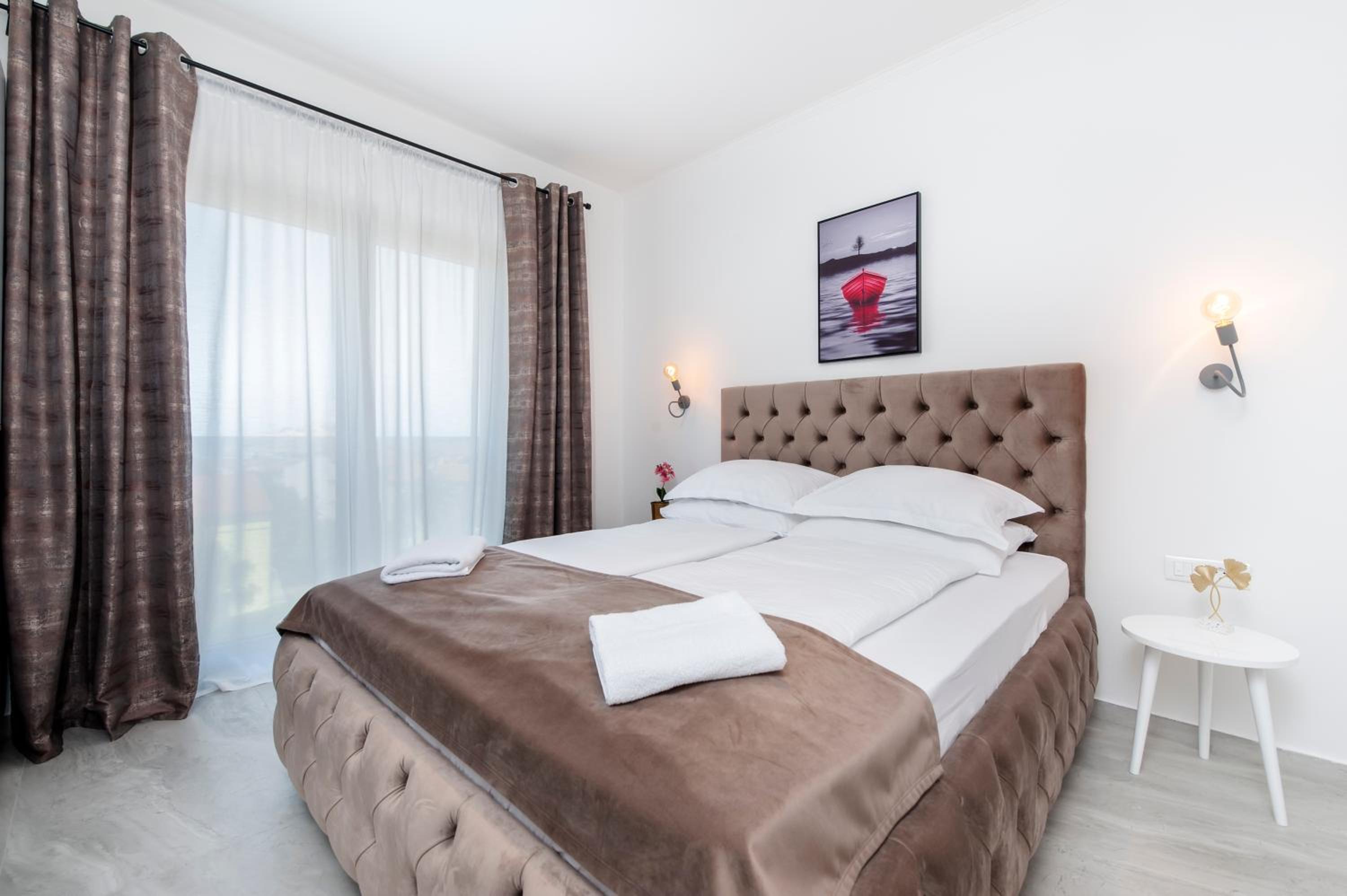 Standard Double Room - Photo 3