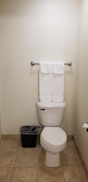 Deluxe King Room - Mobility Access/Non-Smoking photo 2