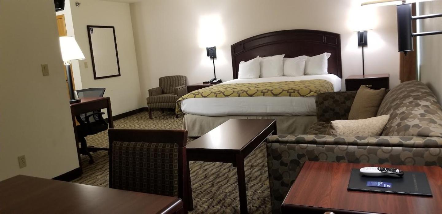 Superior King Suite - Non-Smoking photo 3