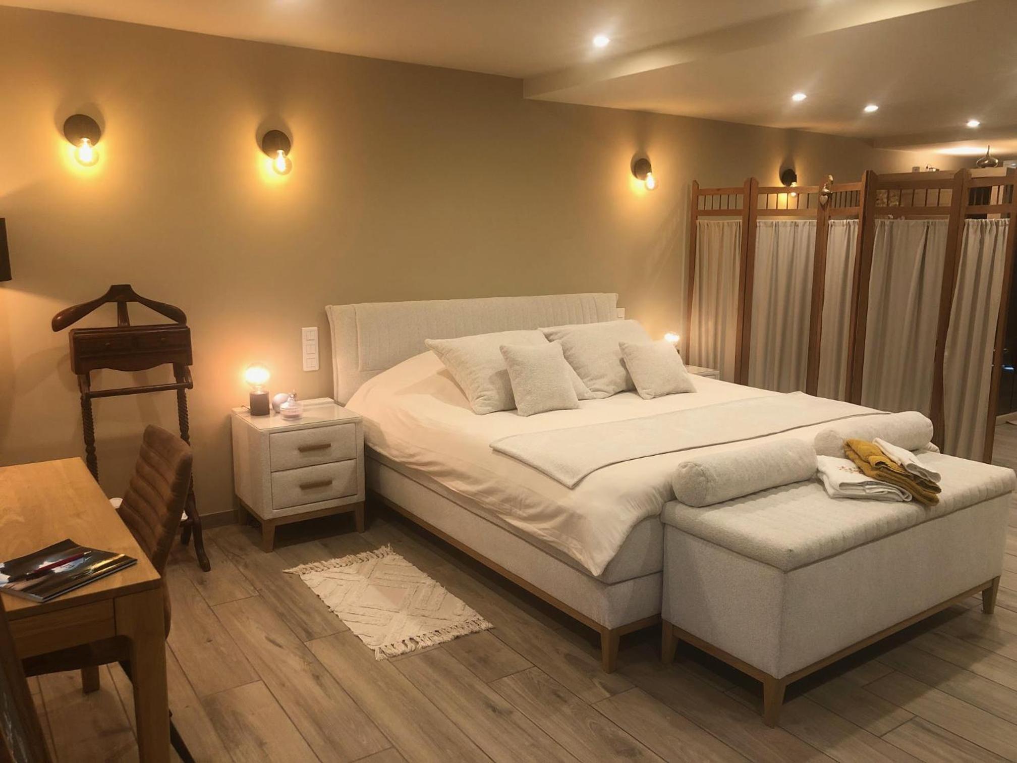 Deluxe Double Room with Shower photo 1