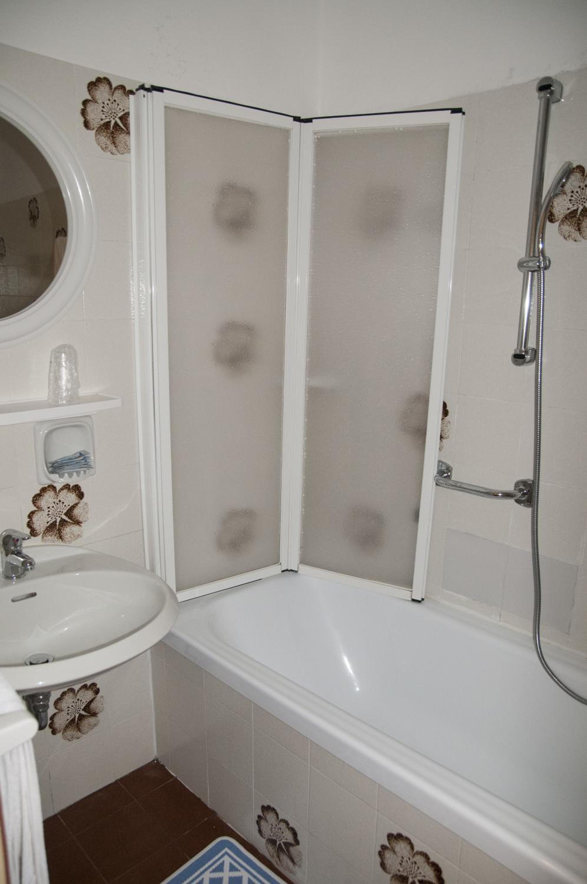 Family Triple Room - Photo 3