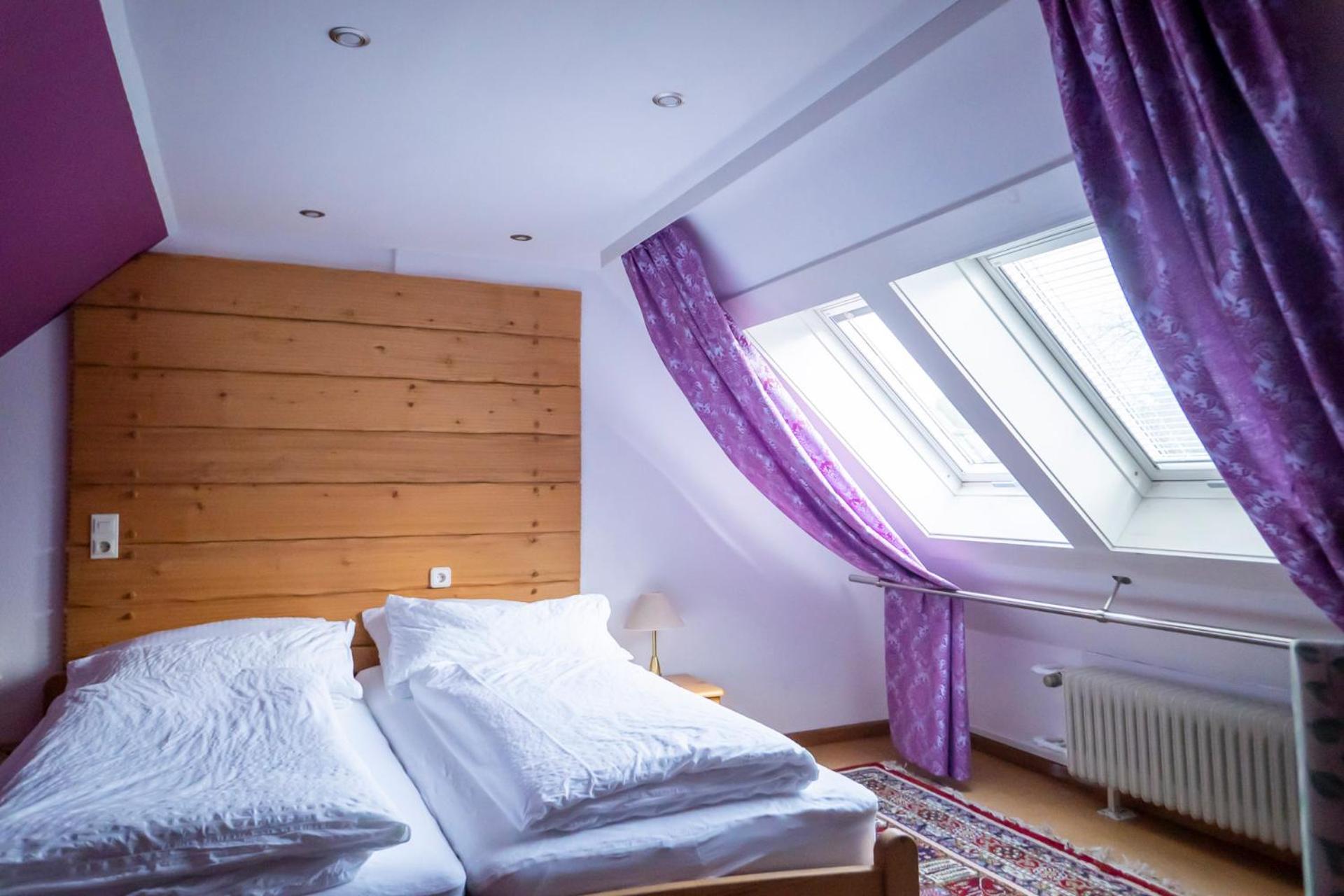 Standard Double Room - Photo 4