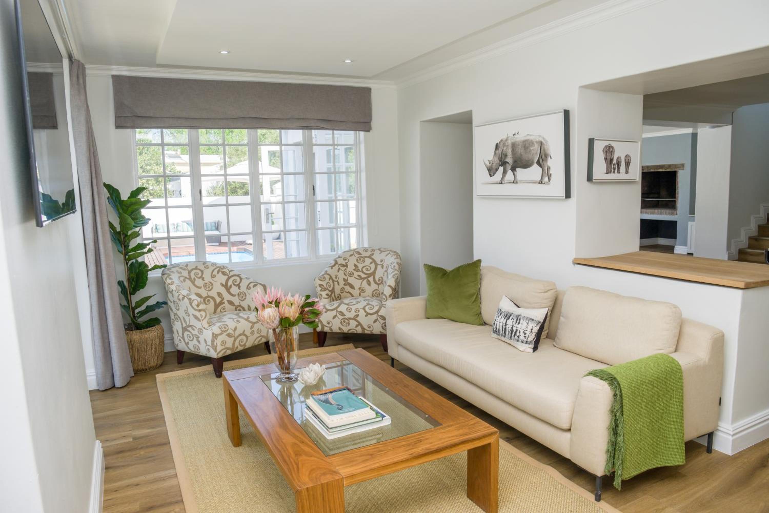 Four-Bedroom House - Photo 3