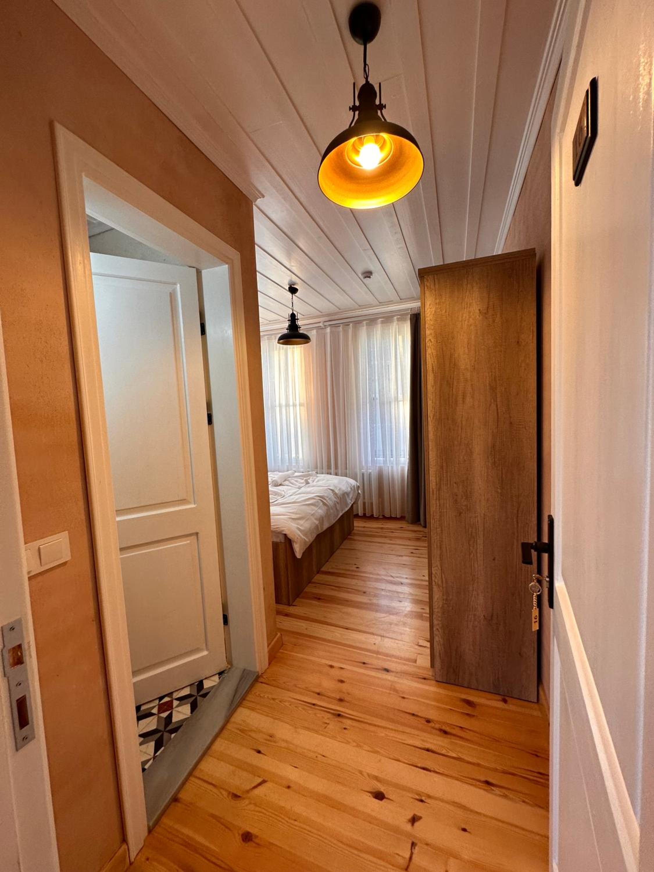 Standard Double Room photo 3
