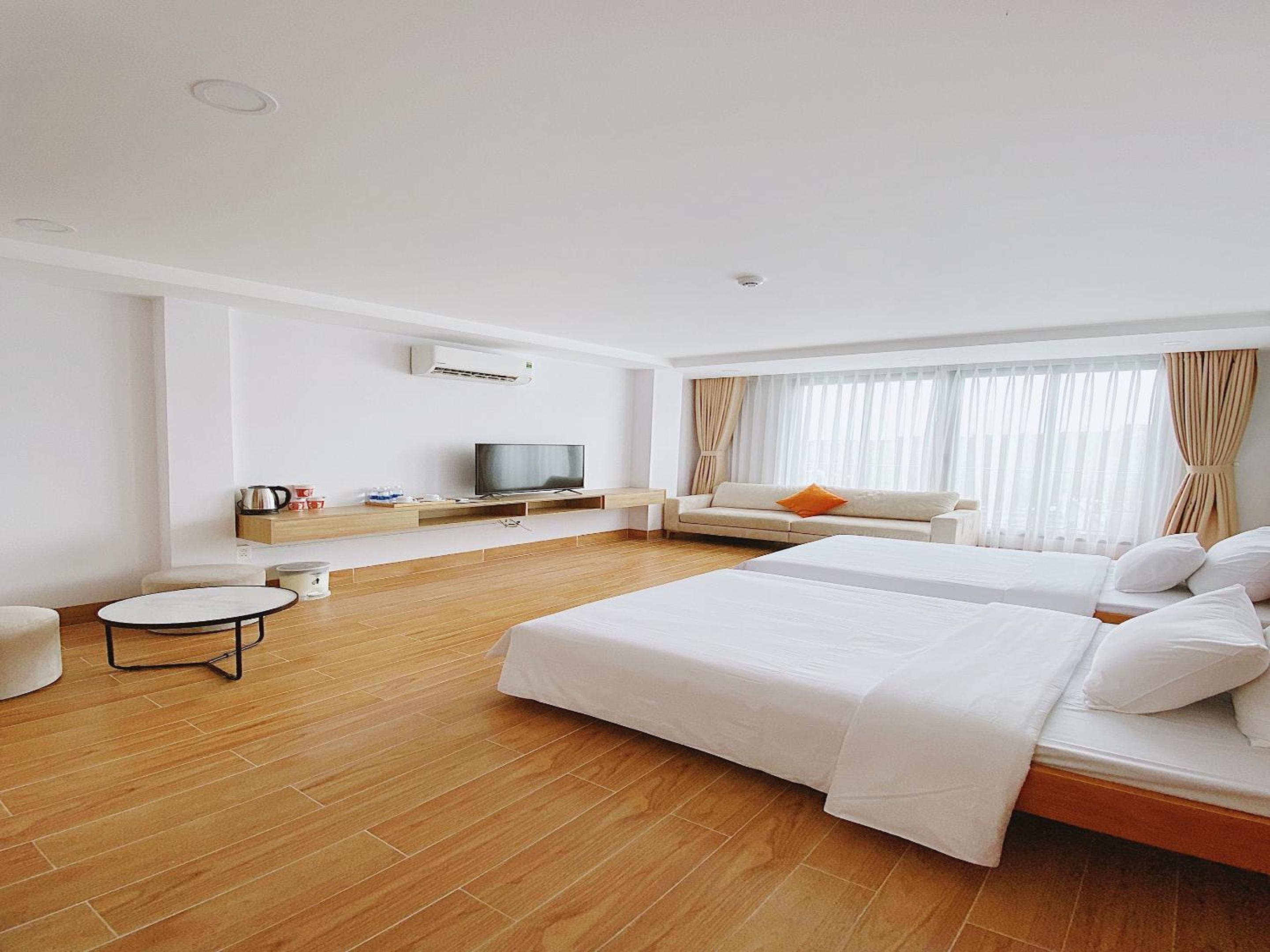 Family Room with Balcony - Photo 12