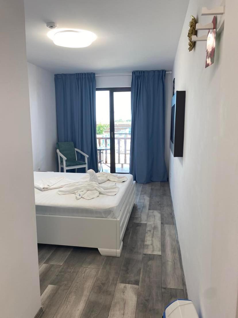 King Room with Balcony photo 1