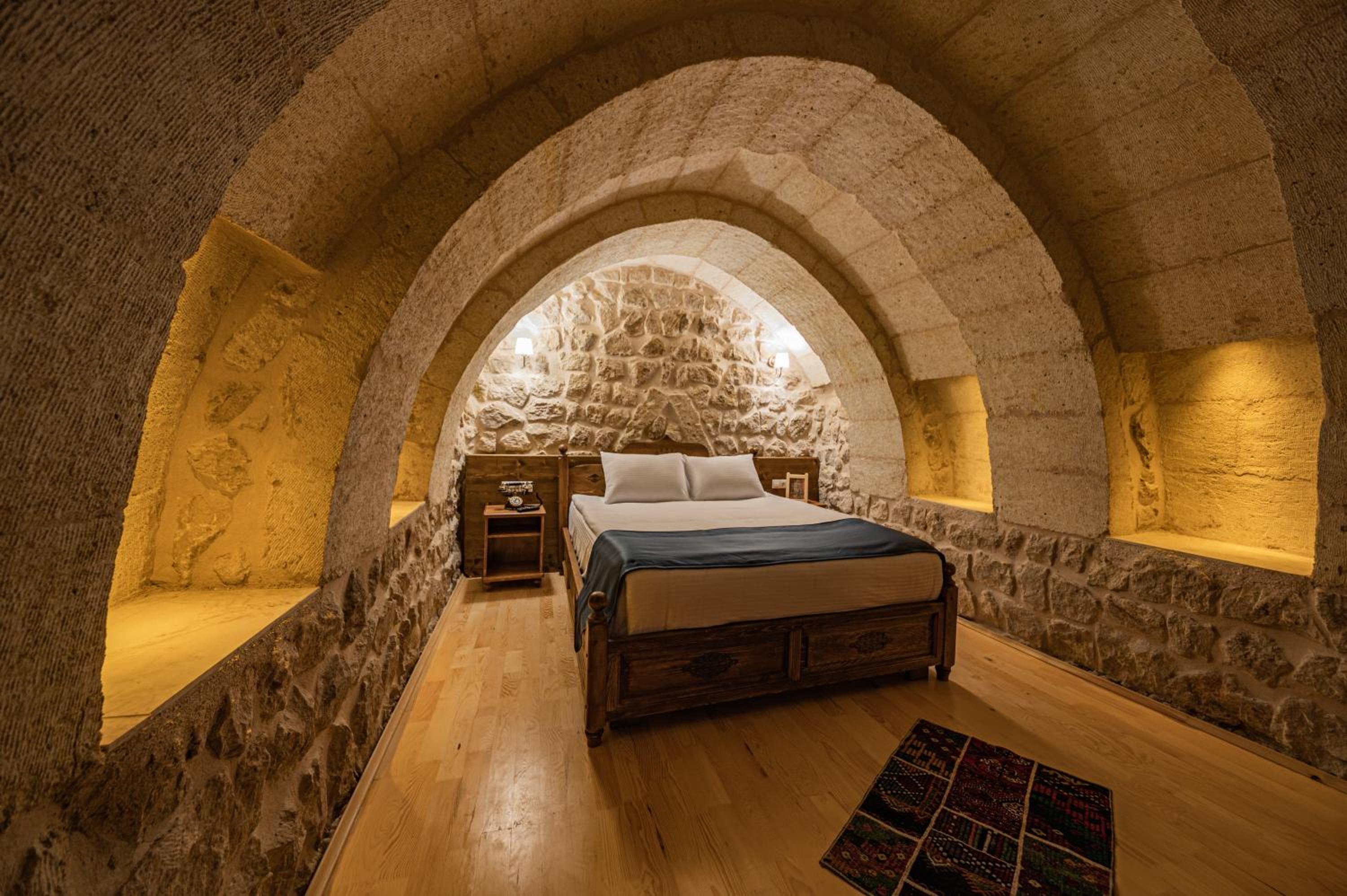 Queen Room with Spa Bath - Photo 4