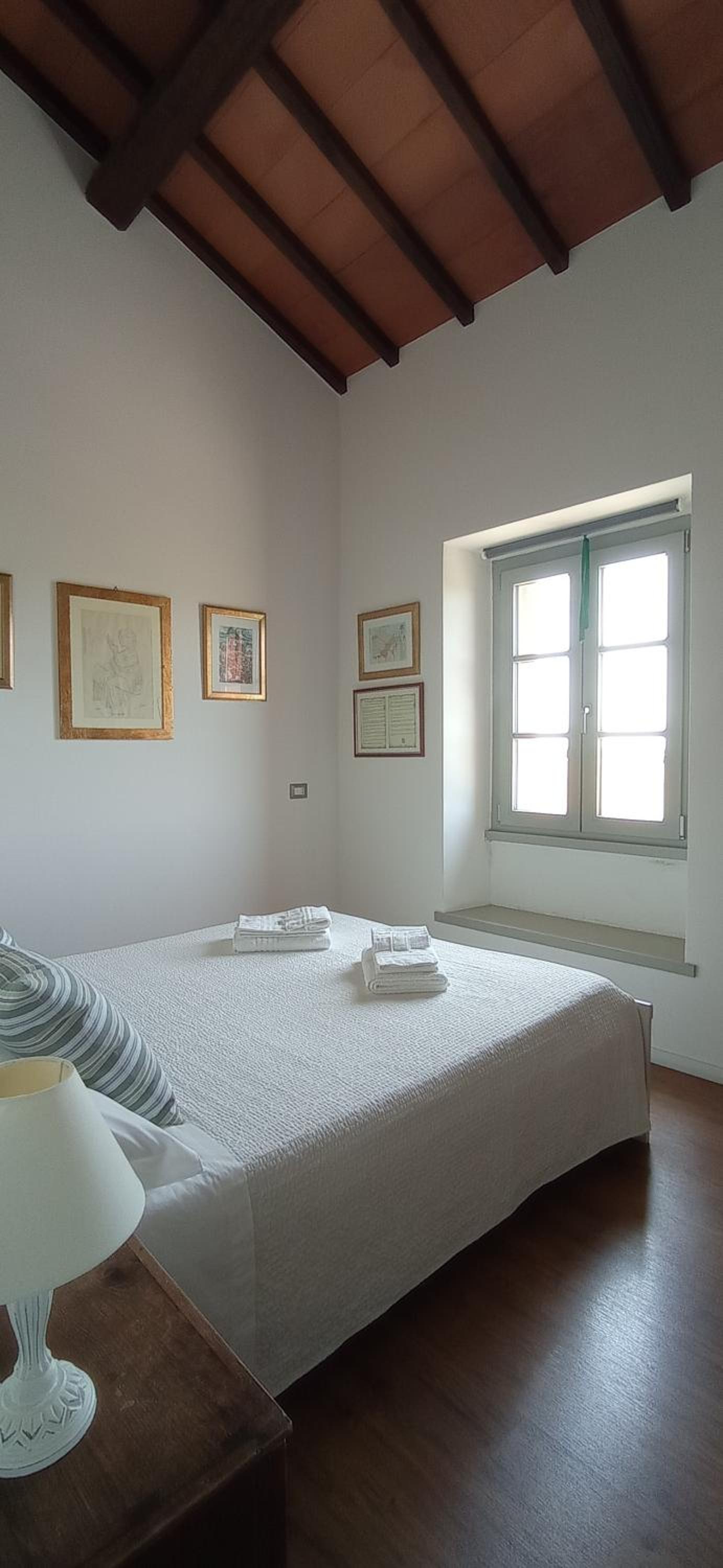 Double Room - Photo 16