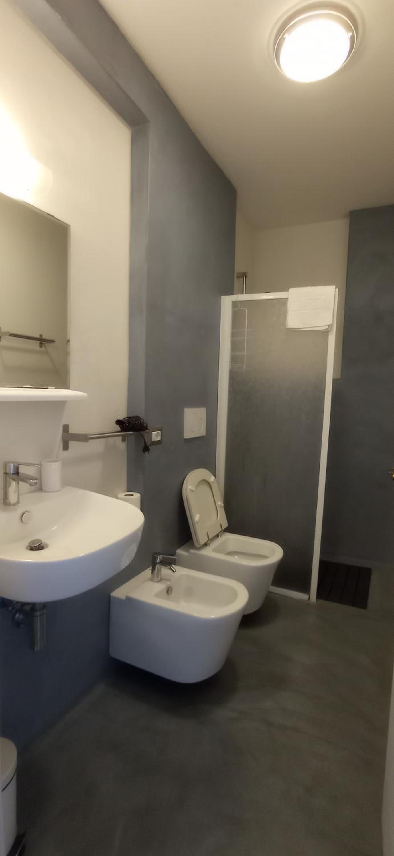 Double Room - Photo 12