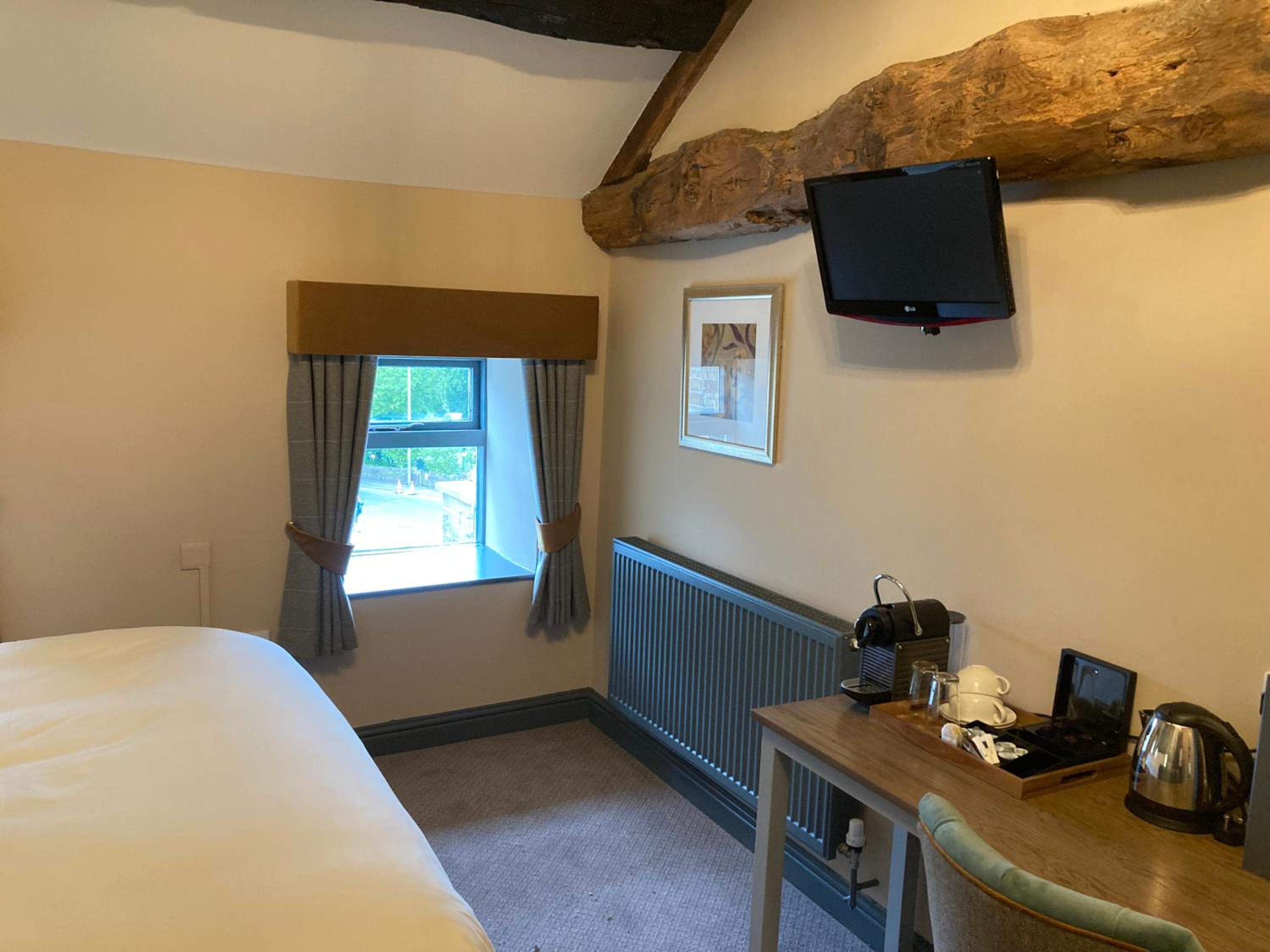Double Room with Balcony - Photo 4