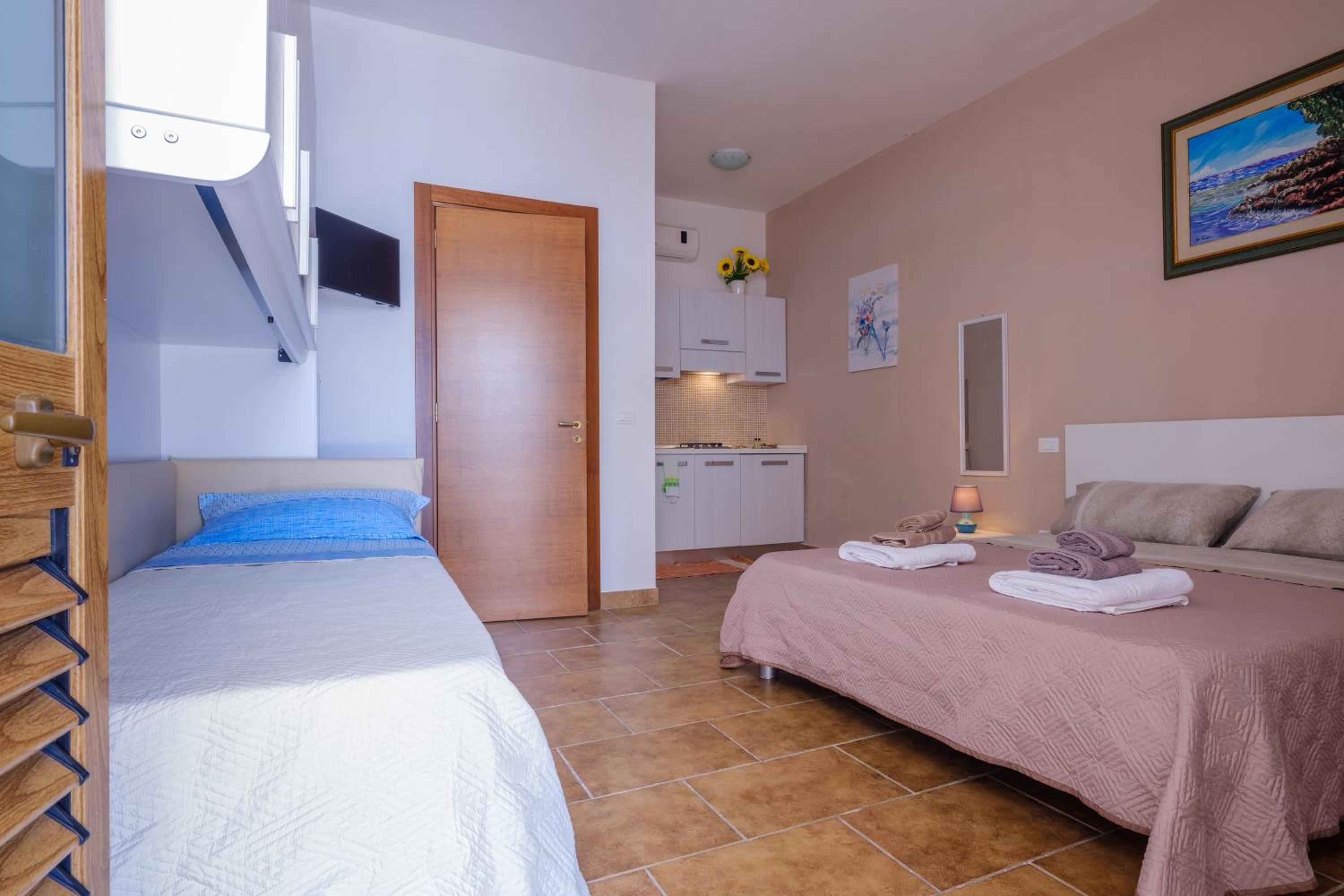 Studio with Terrace photo 2