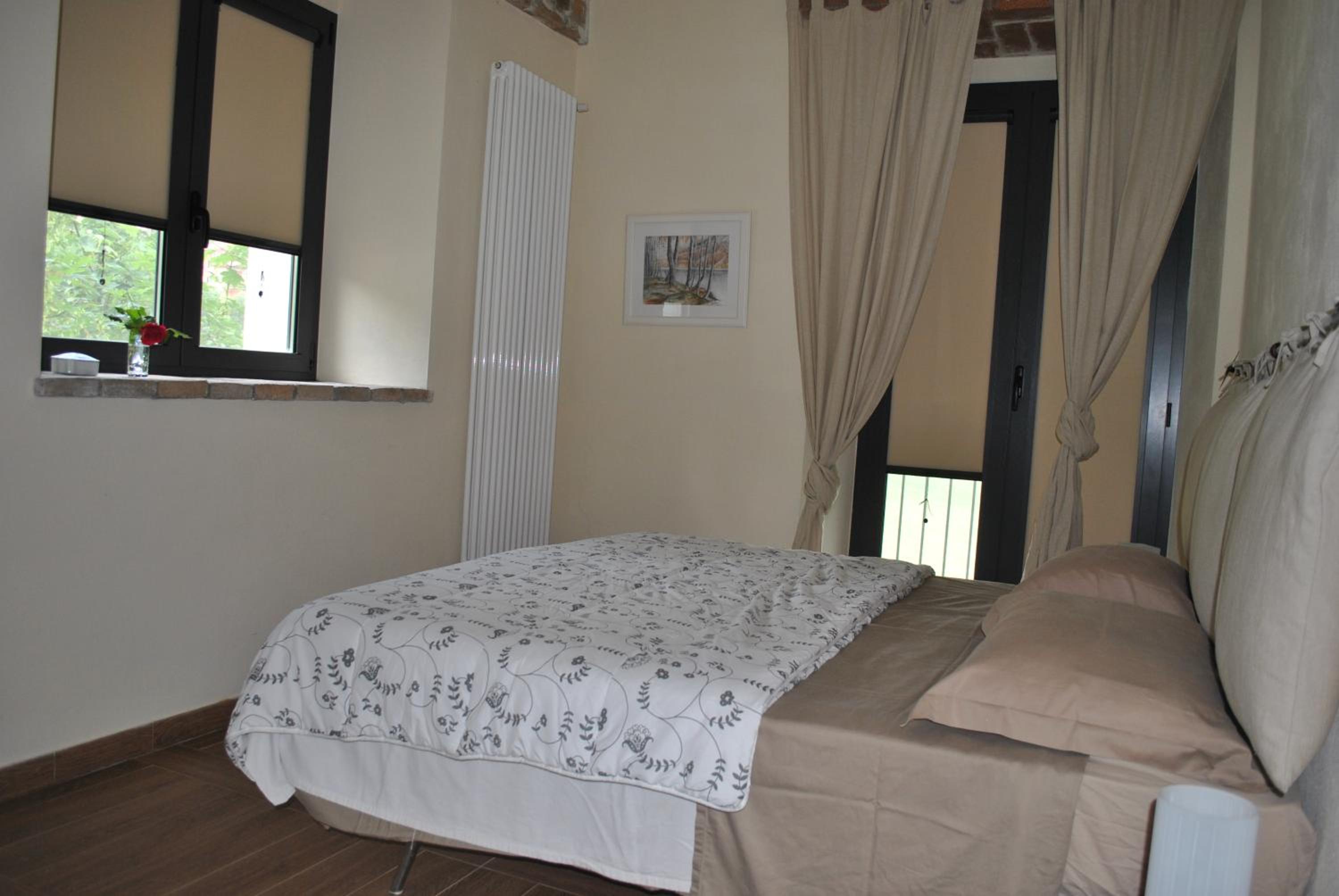 Double or Twin Room - Photo 3