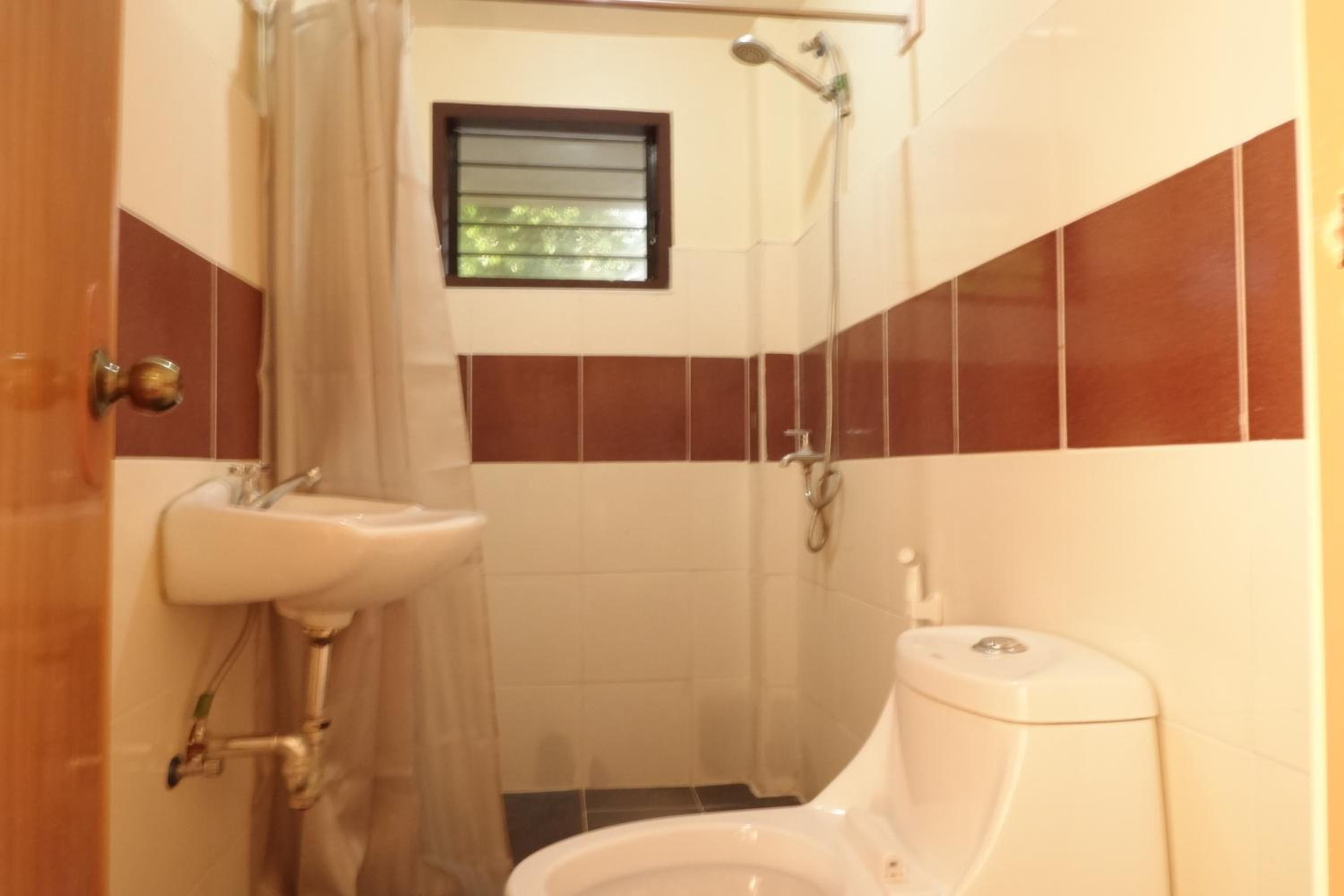 Double Room with Private Bathroom photo 2