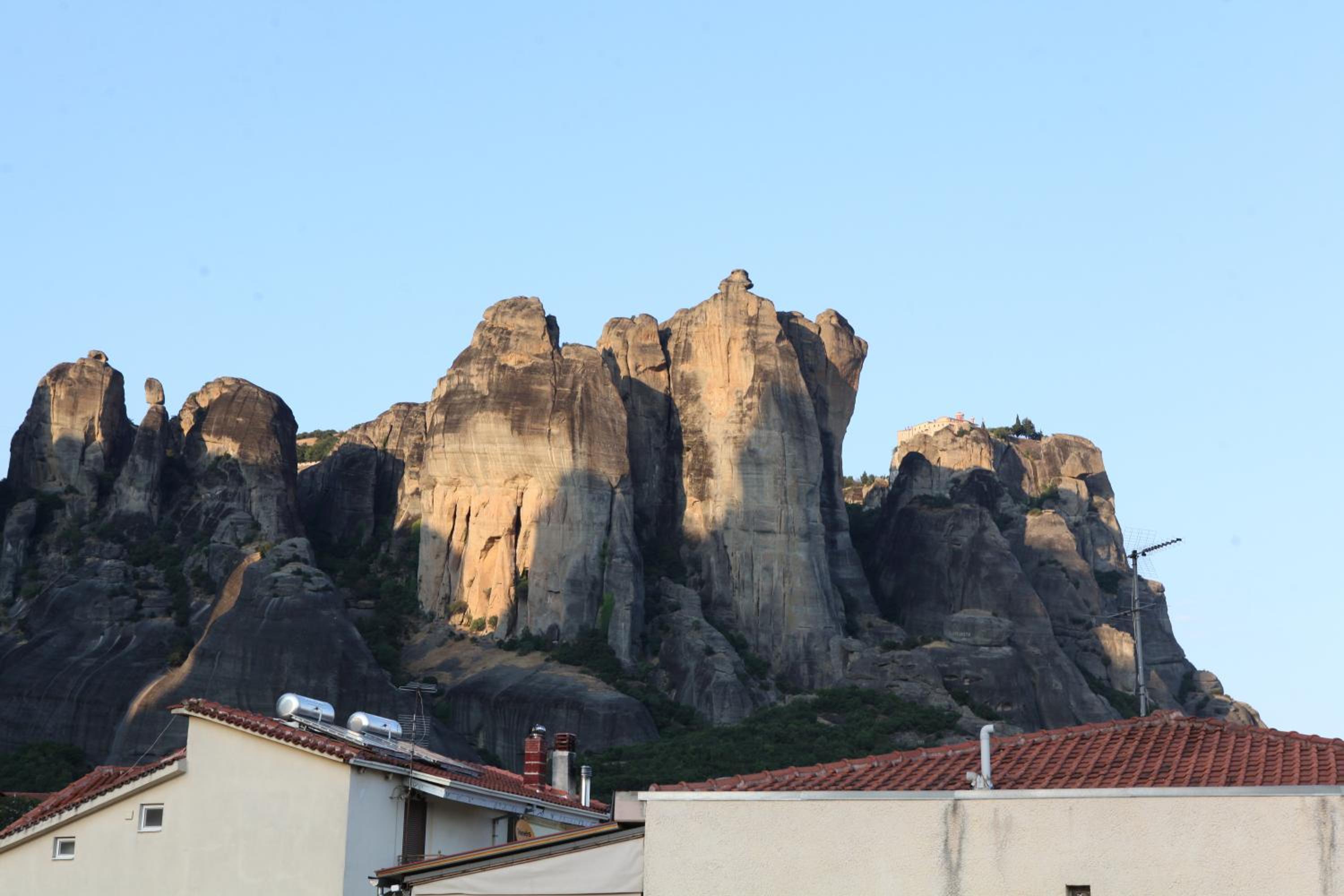 Double Room with Meteora View - Photo 2