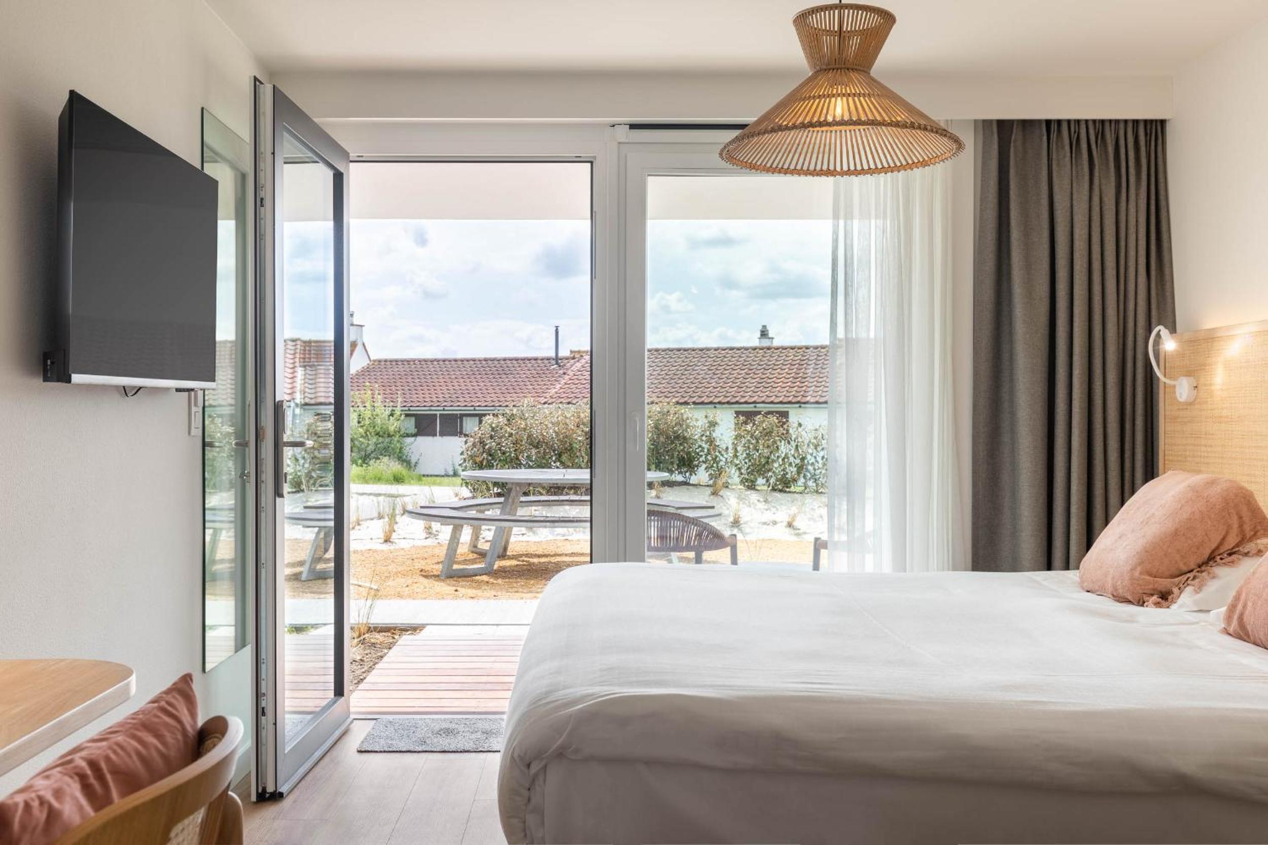 Double Room with Balcony - Photo 4