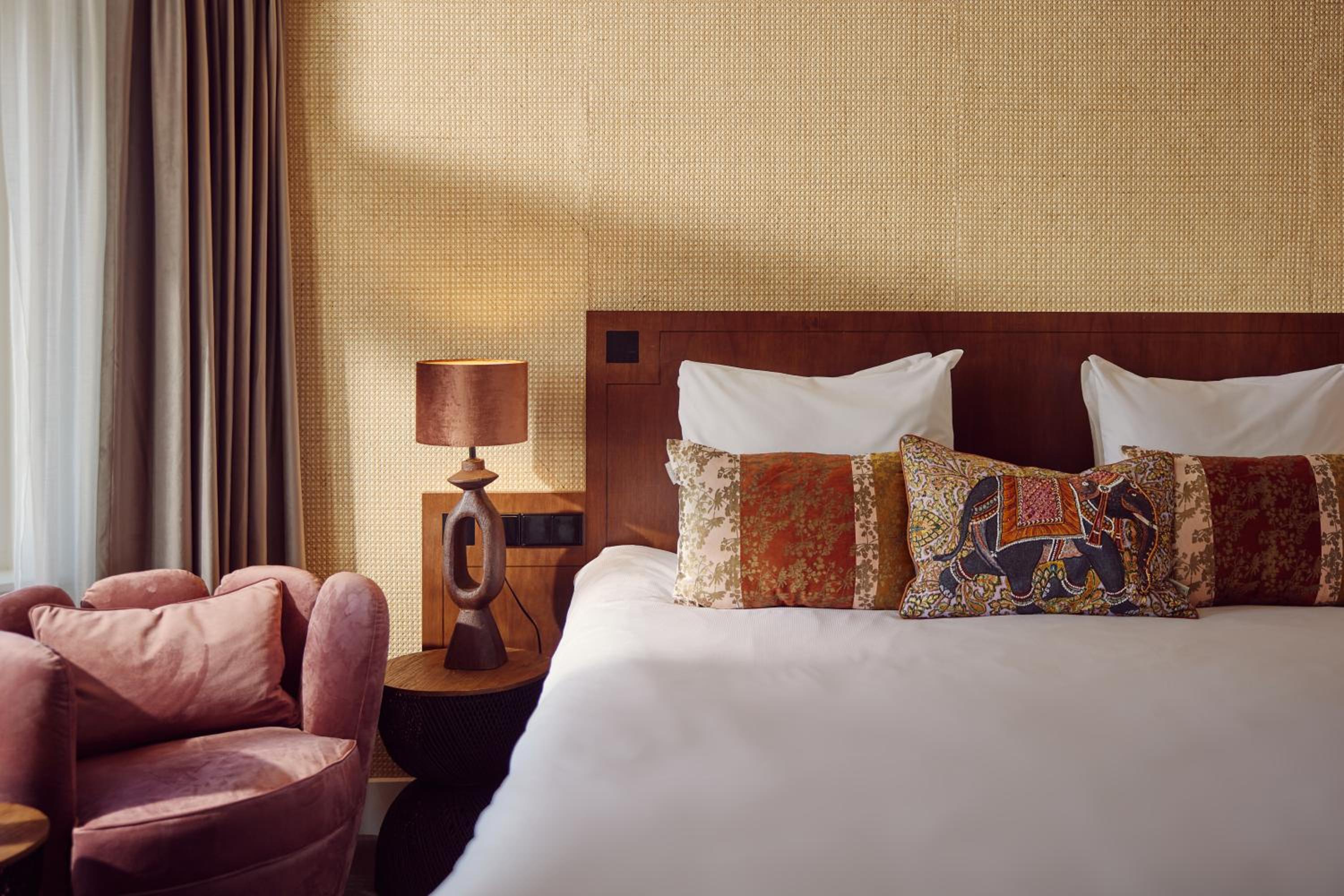 King Suite with Balcony photo 3