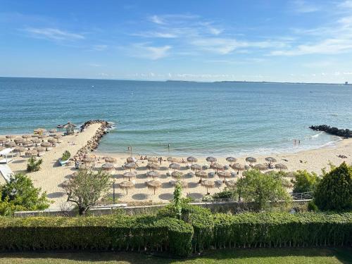 Apartment with Sea View photo 2