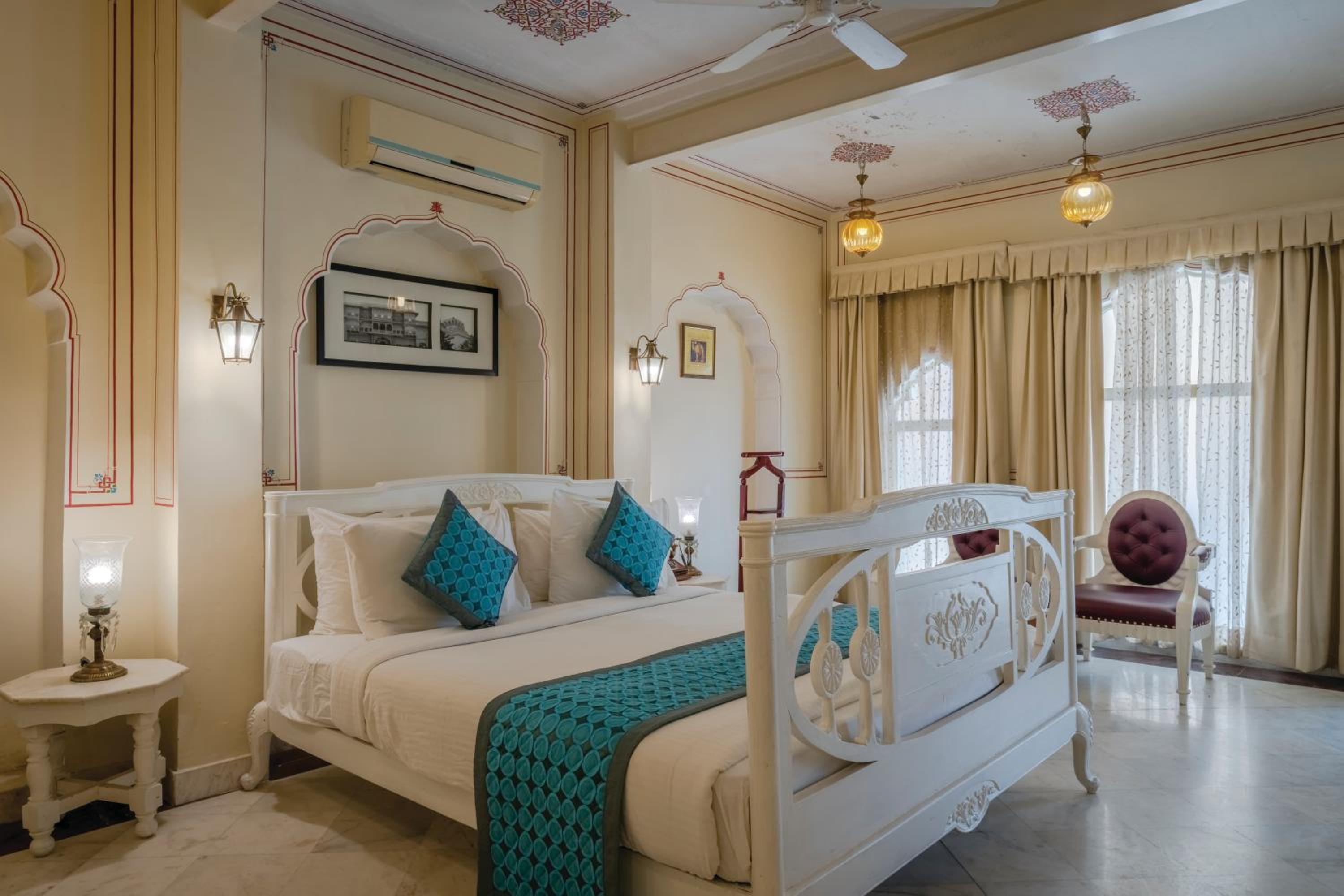 Deluxe Suite - Photo 3