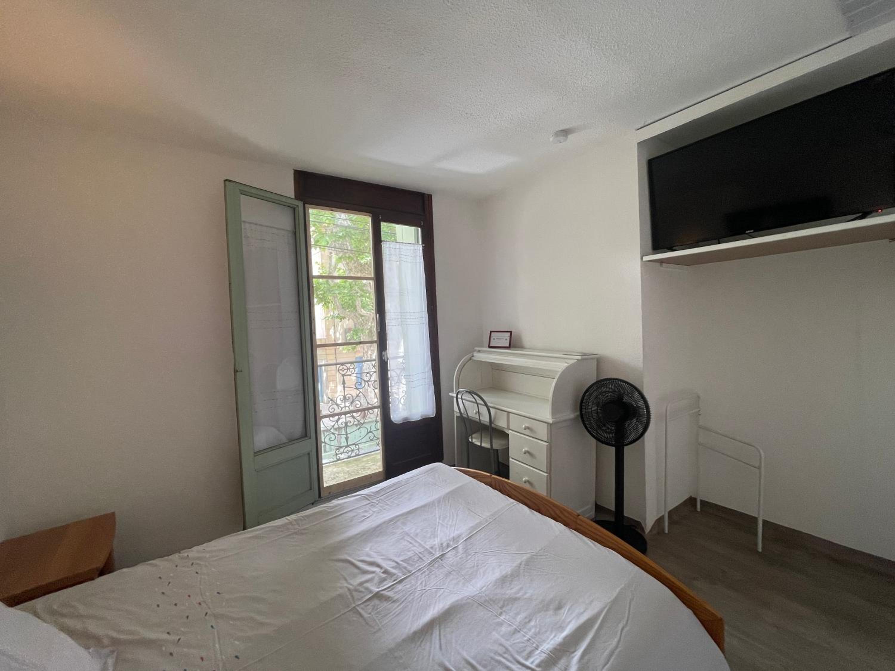 Double Room with Private Bathroom - Photo 1