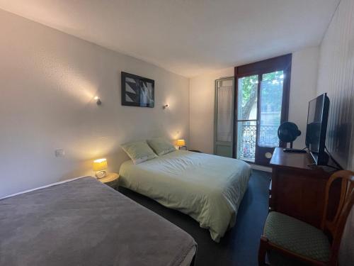 Triple Room with Private Bathroom