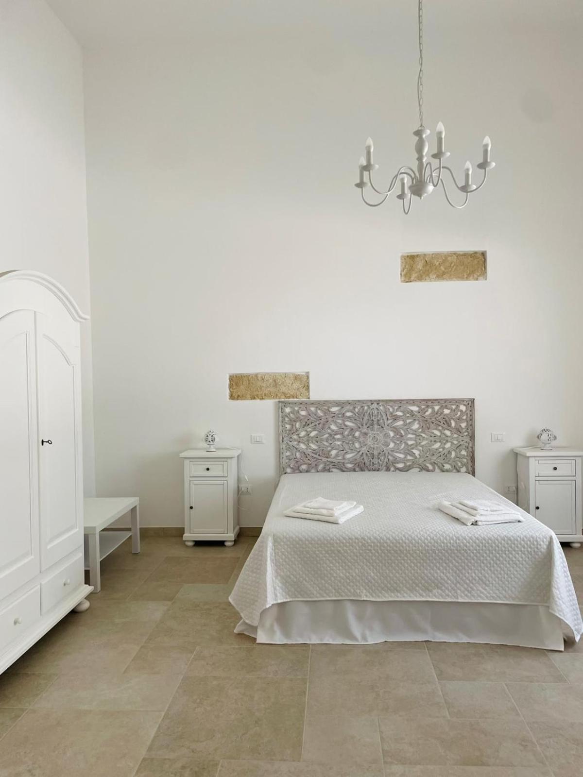 Large Double Room photo 3