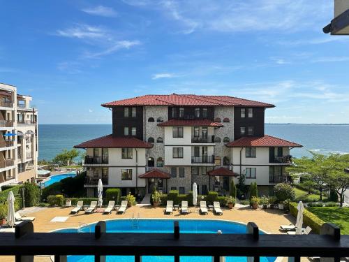 Apartment with Sea View photo 1