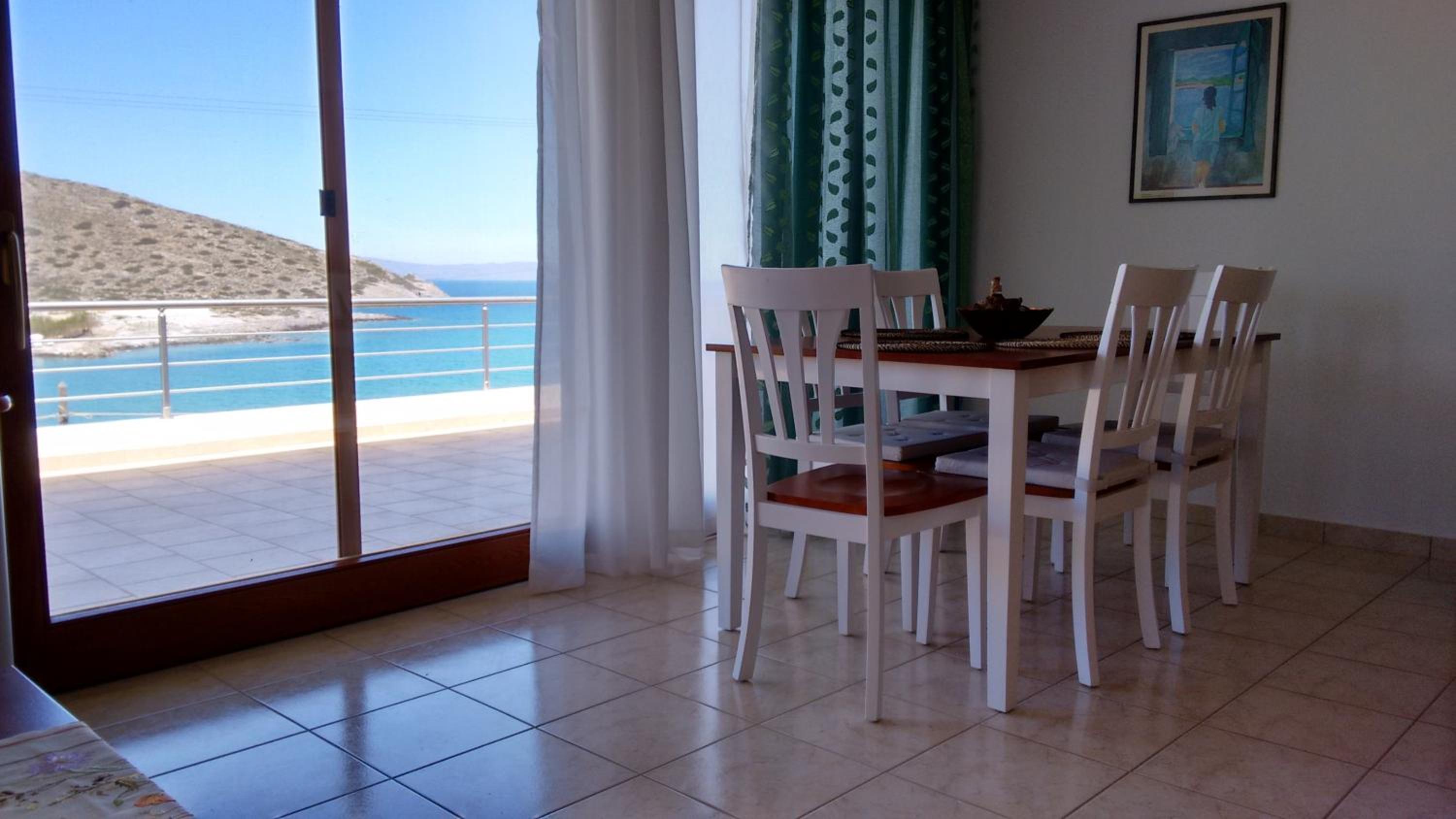 Deluxe Apartment with Sea View photo 3