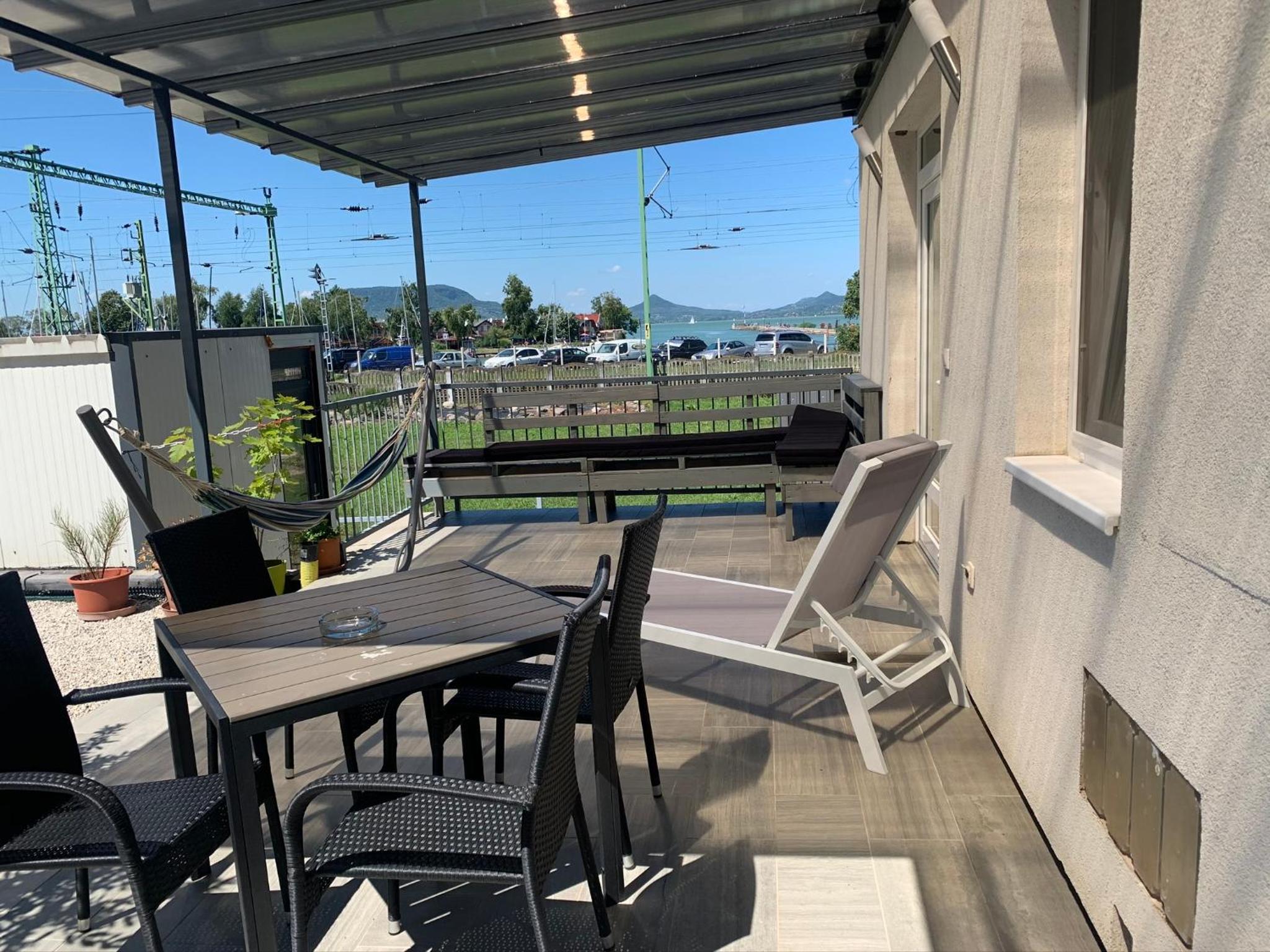 Apartment with Lake View photo 2
