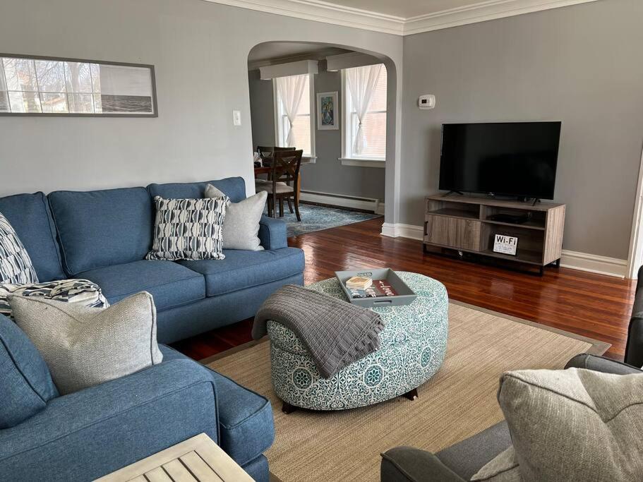 Three-Bedroom House photo 1