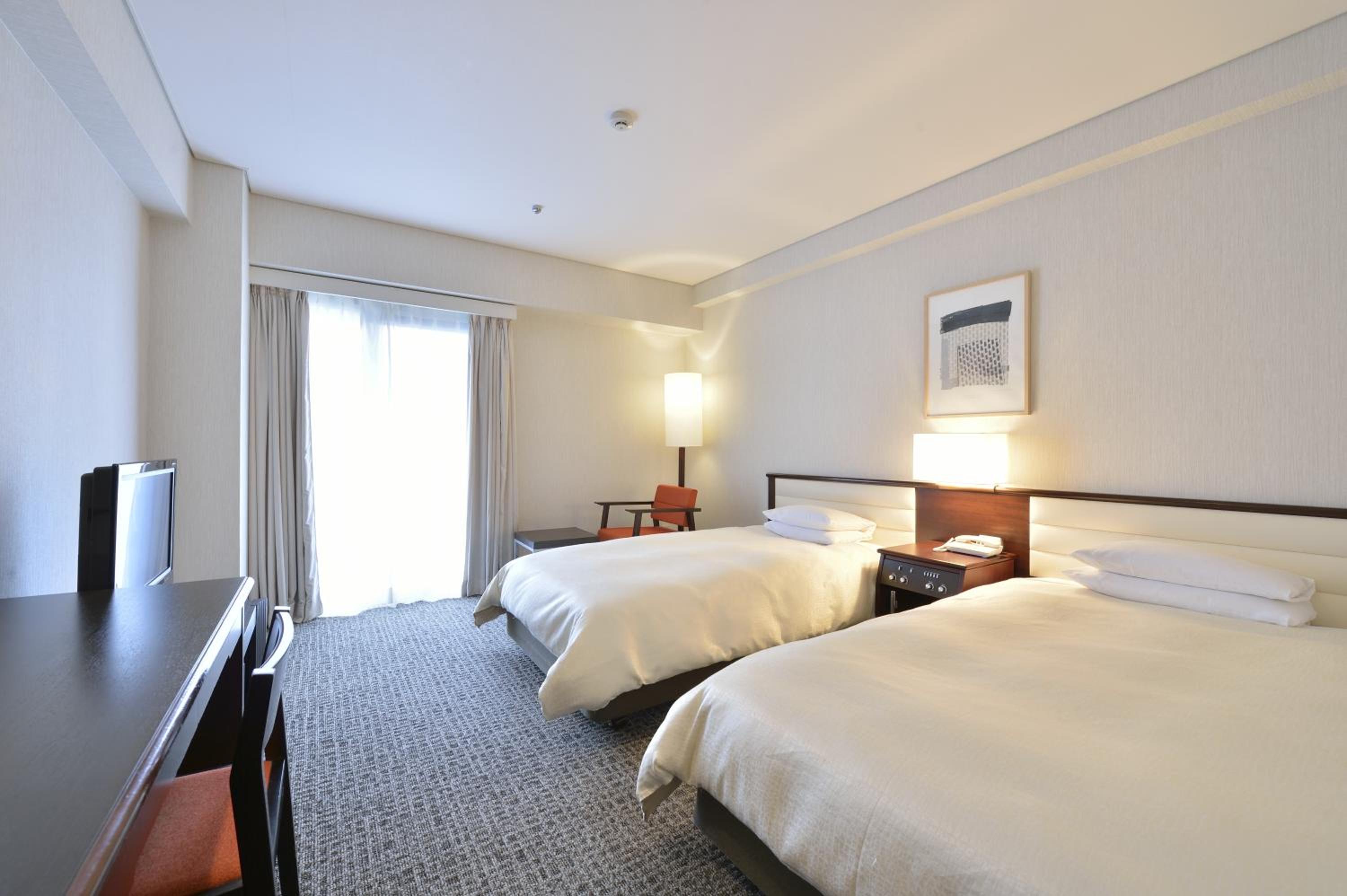 Standard Twin Room with Fitness Center Access - Non-Smoking - Photo 7